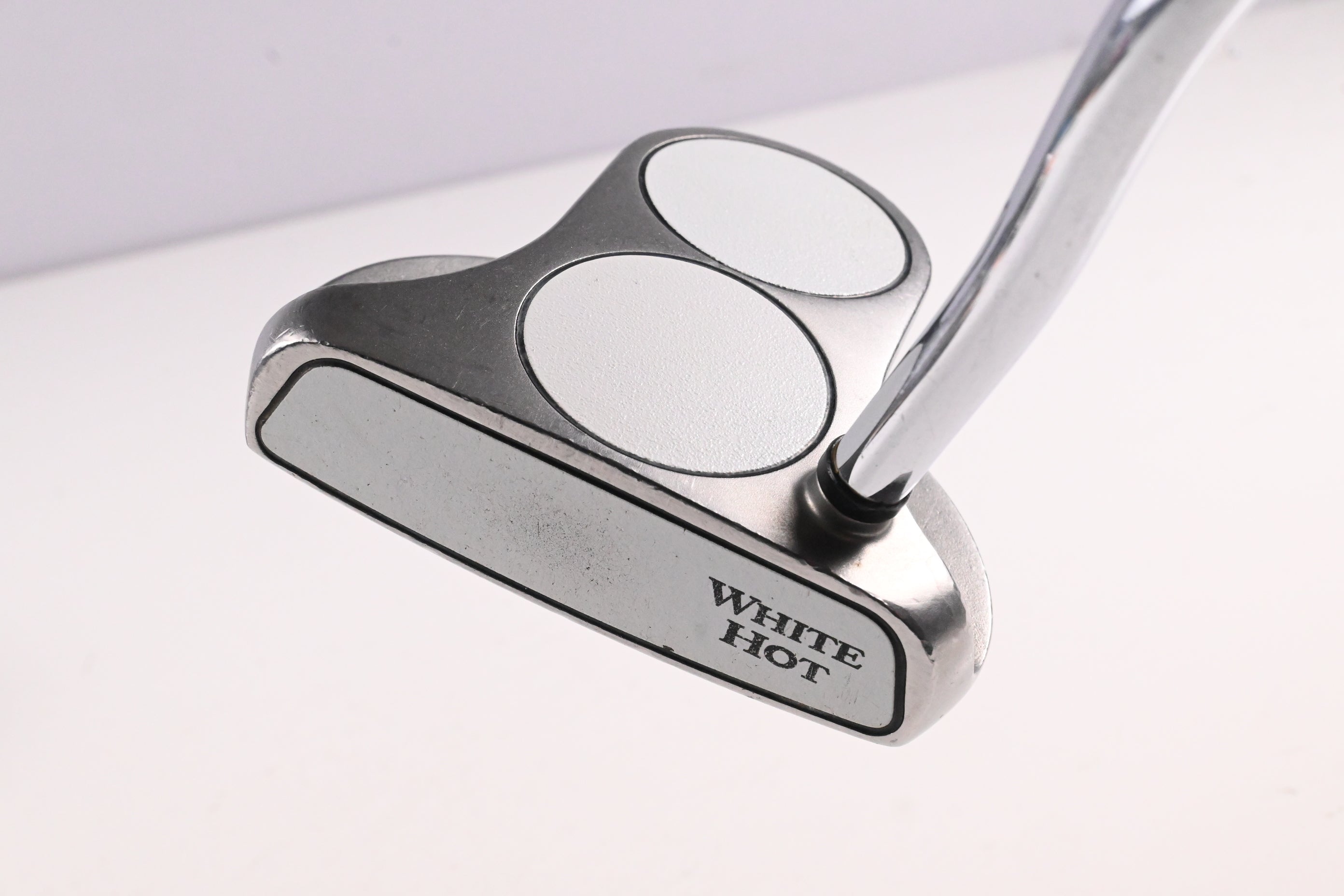 Odyssey White Hot 2-Ball Putter / 35 Inch