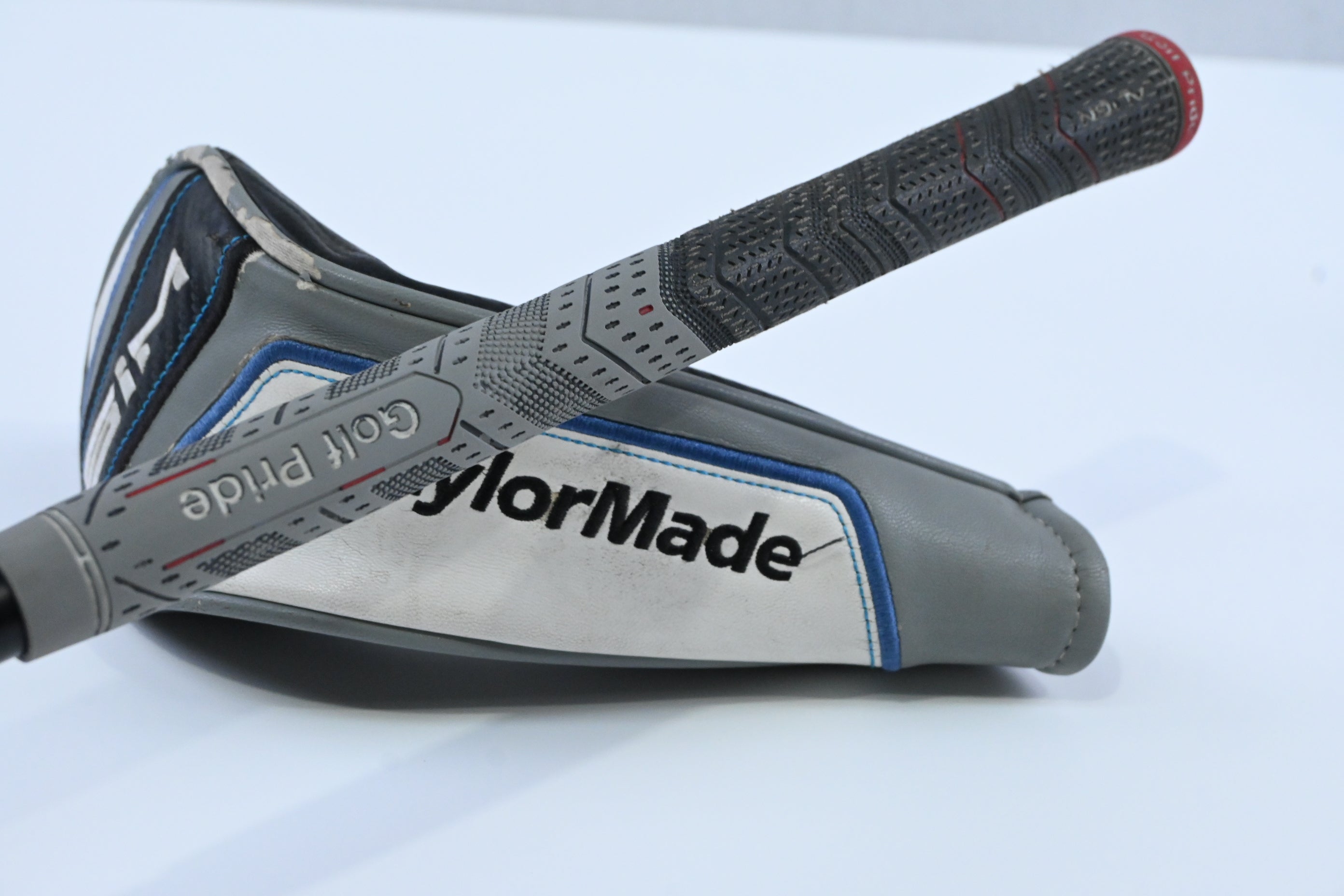 Left Hand Taylormade SIM Max #3 Hybrid / 19 Degree / Stiff Flex KBS Prototype 85