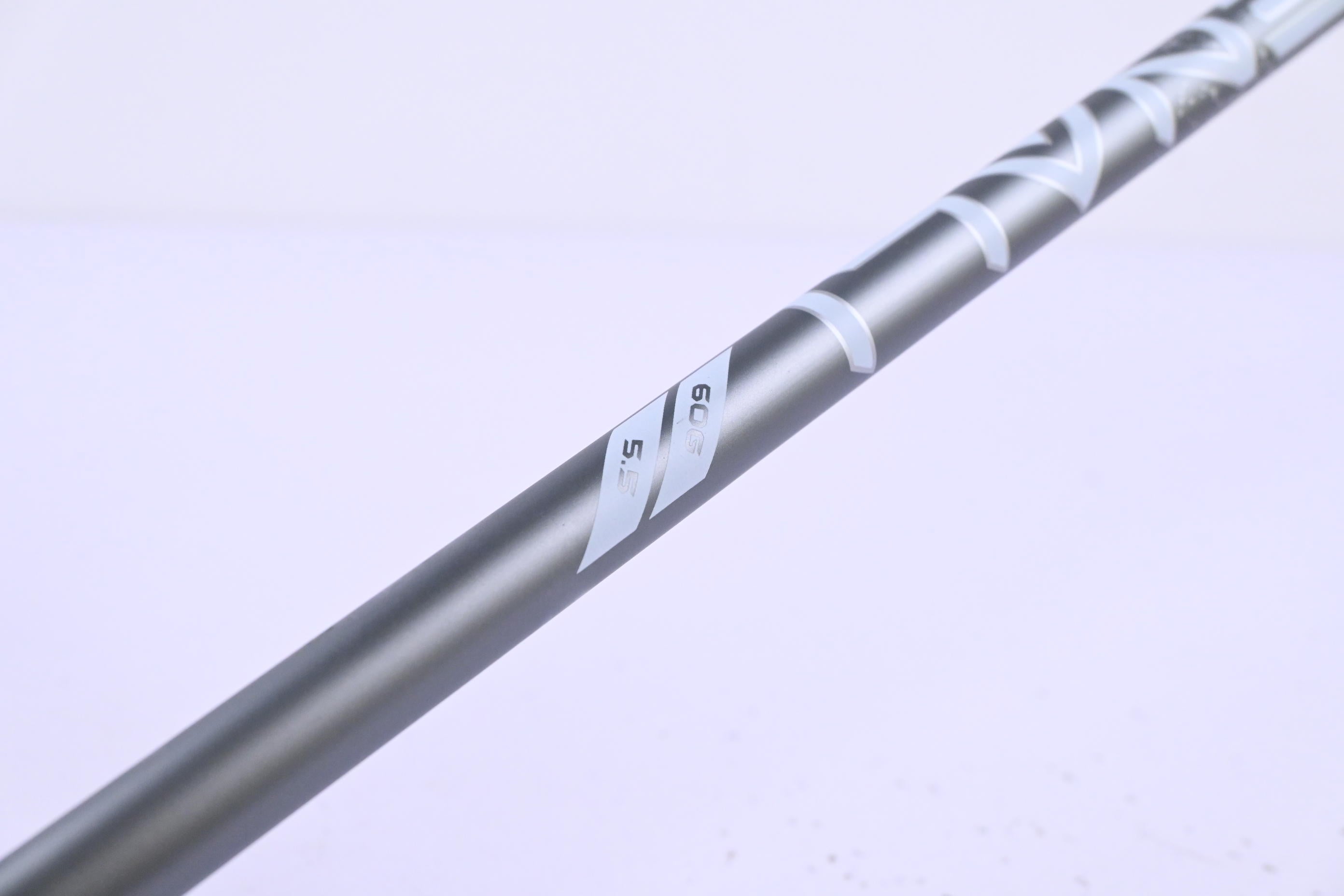 Callaway Quantum Max OS #4 Hybrid / 20 Degree / Regular Flex Denali Frost Silver