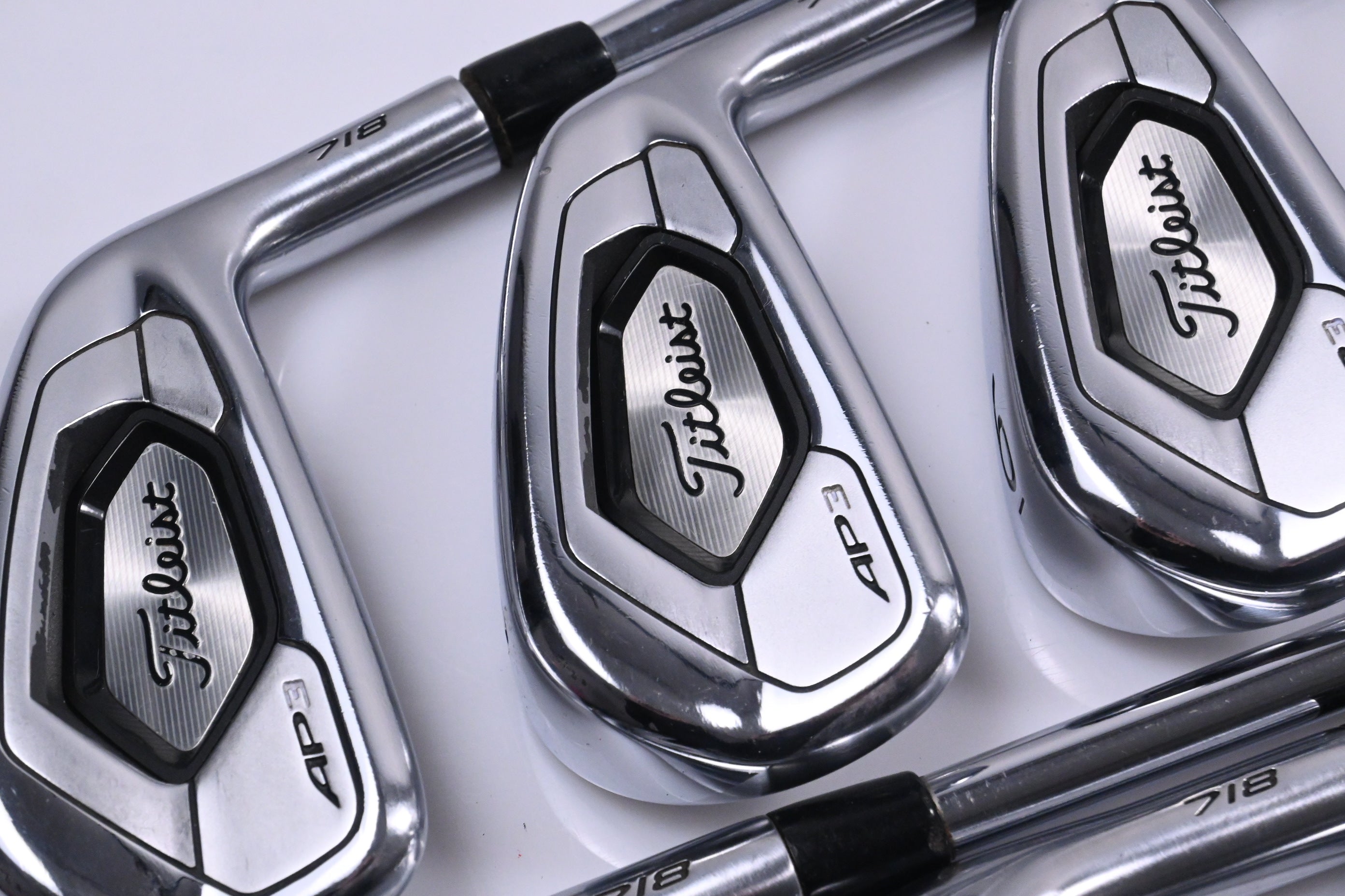Titleist 718 AP3 Irons / 4-PW+48° / X-Flex AMT Tour White X100 Shafts