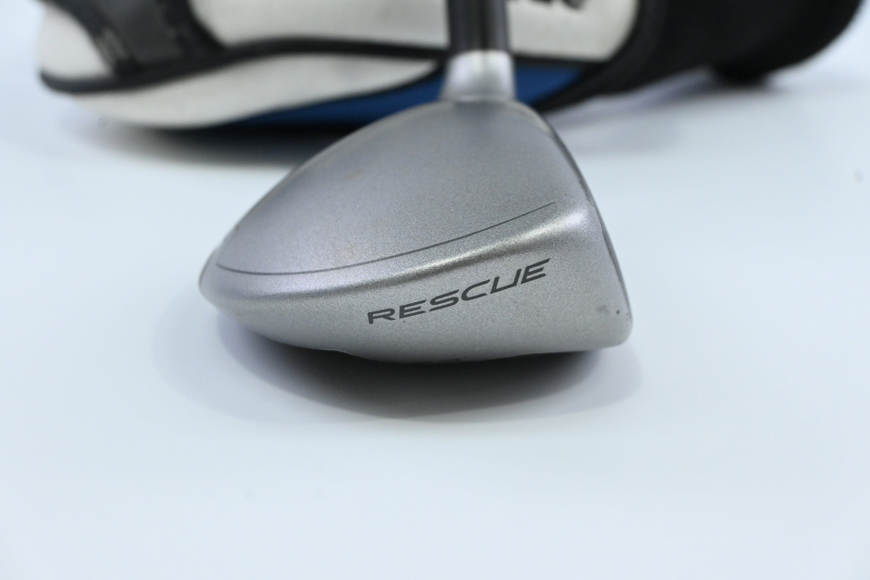 Taylormade SLDR-S #4 Hybrid / 22 Degree / Regular Flex Fujikura Speeder 72 Shaft
