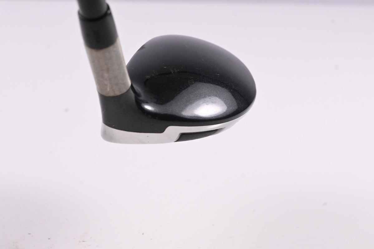 Titleist 909H #3 Hybrid / 19 Degree / Stiff Flex Aldila Voodoo Shaft
