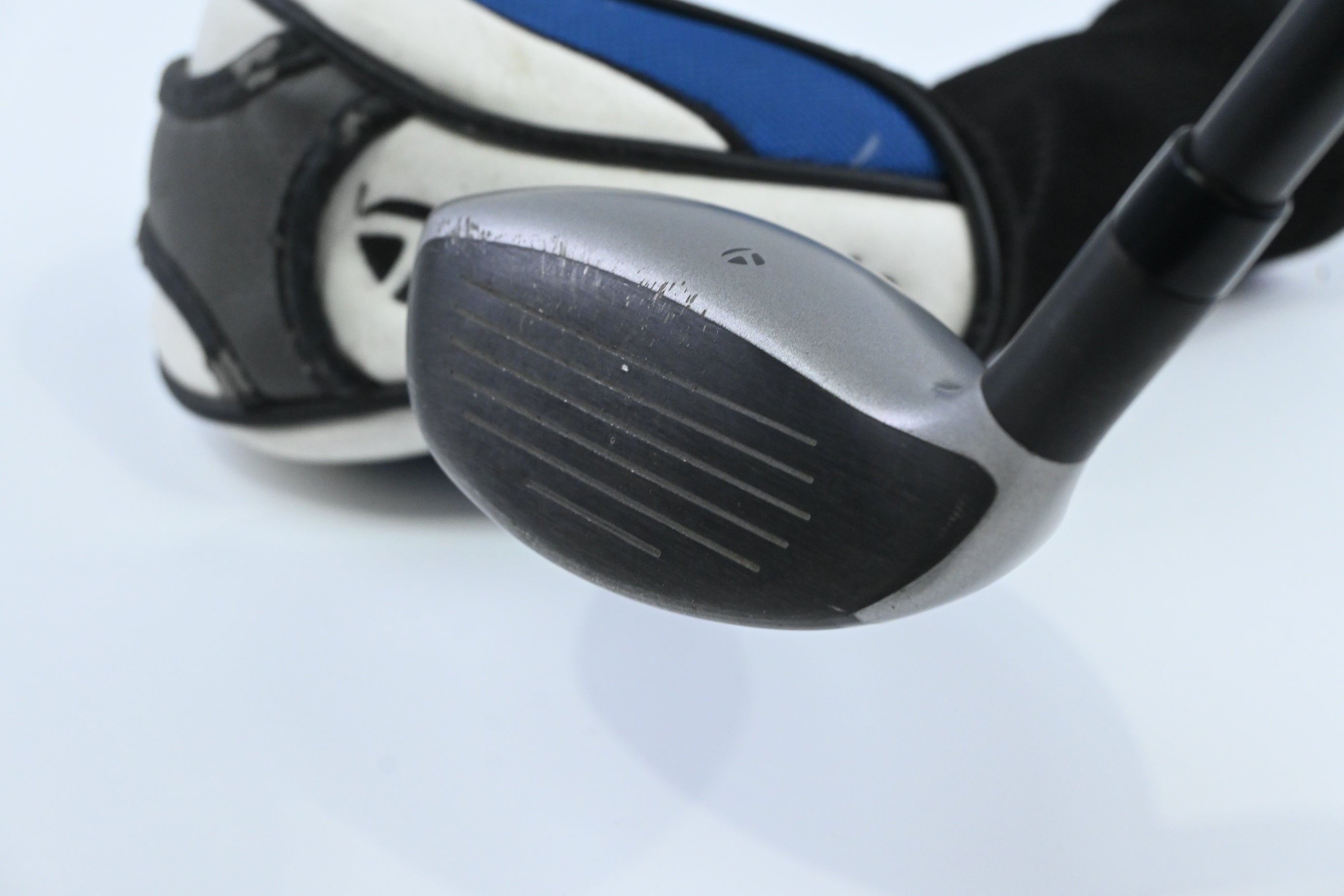 Taylormade SLDR-S #4 Hybrid / 22 Degree / Regular Flex Fujikura Speeder 72 Shaft