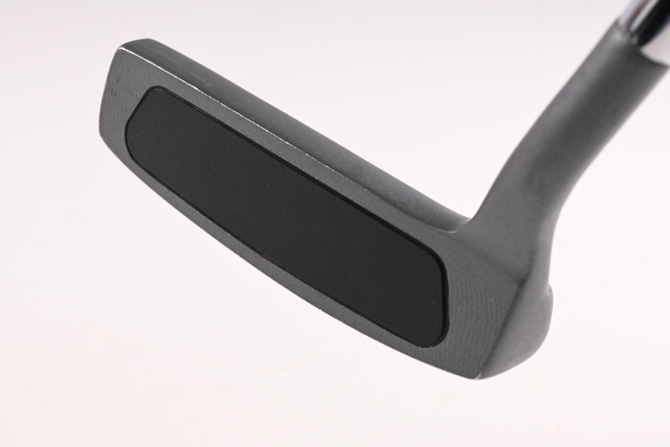 Lynx Predator P-02 Putter / 33.5 Inch