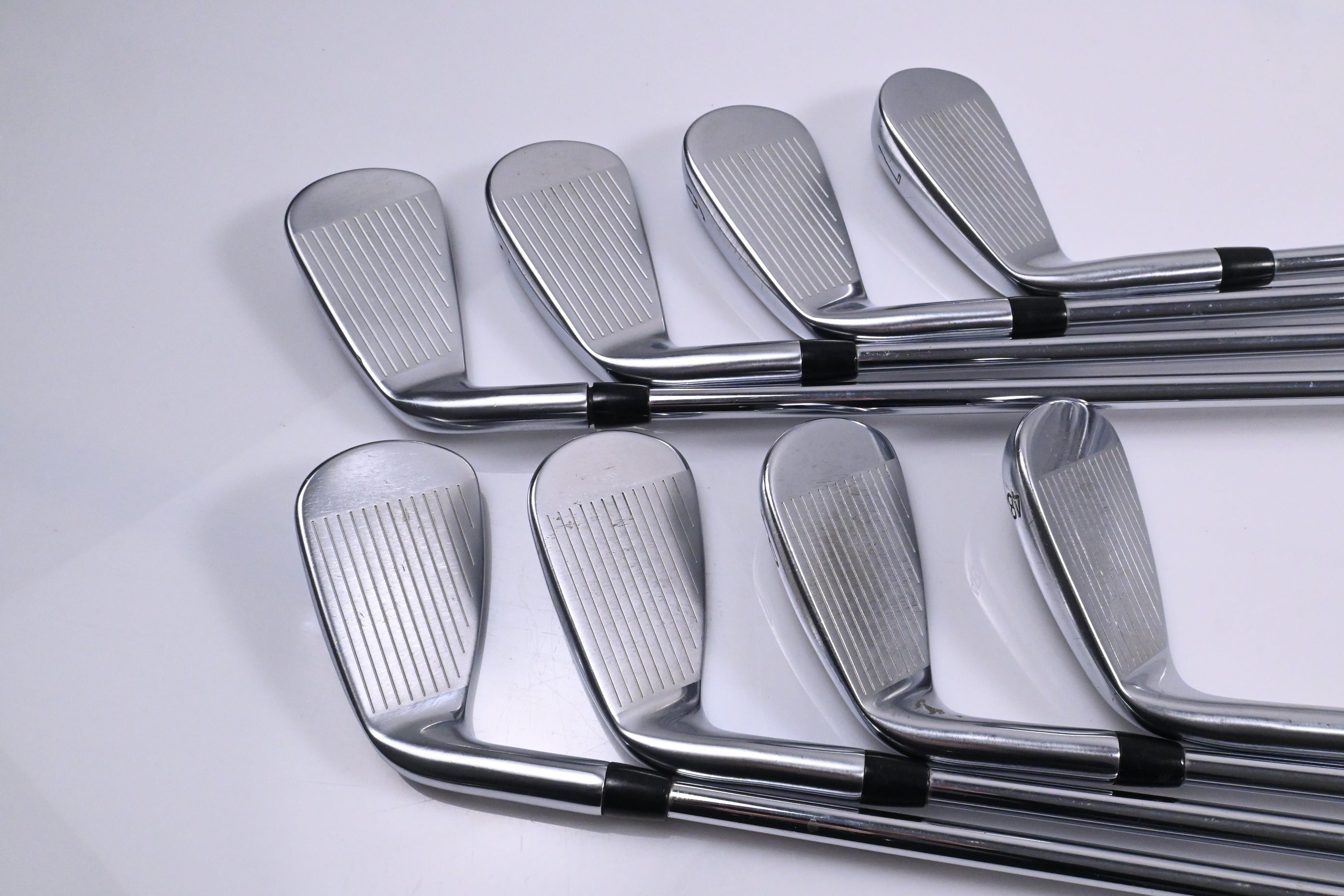 Titleist 718 AP3 Irons / 4-PW+48° / X-Flex AMT Tour White X100 Shafts