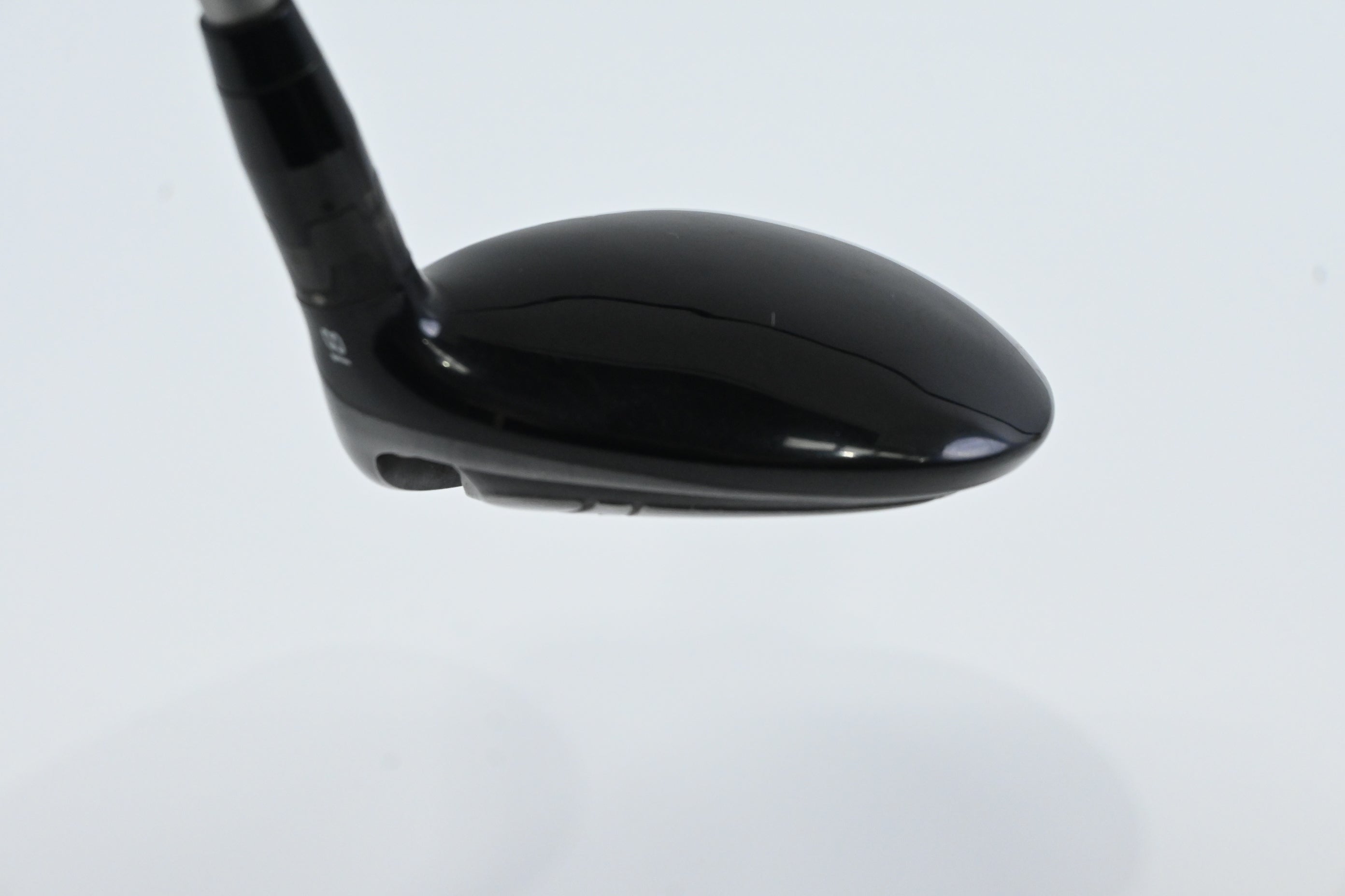 Titleist 915 F #5 Wood / 18 Degree / Regular Flex Diamana M+ 60 Shaft