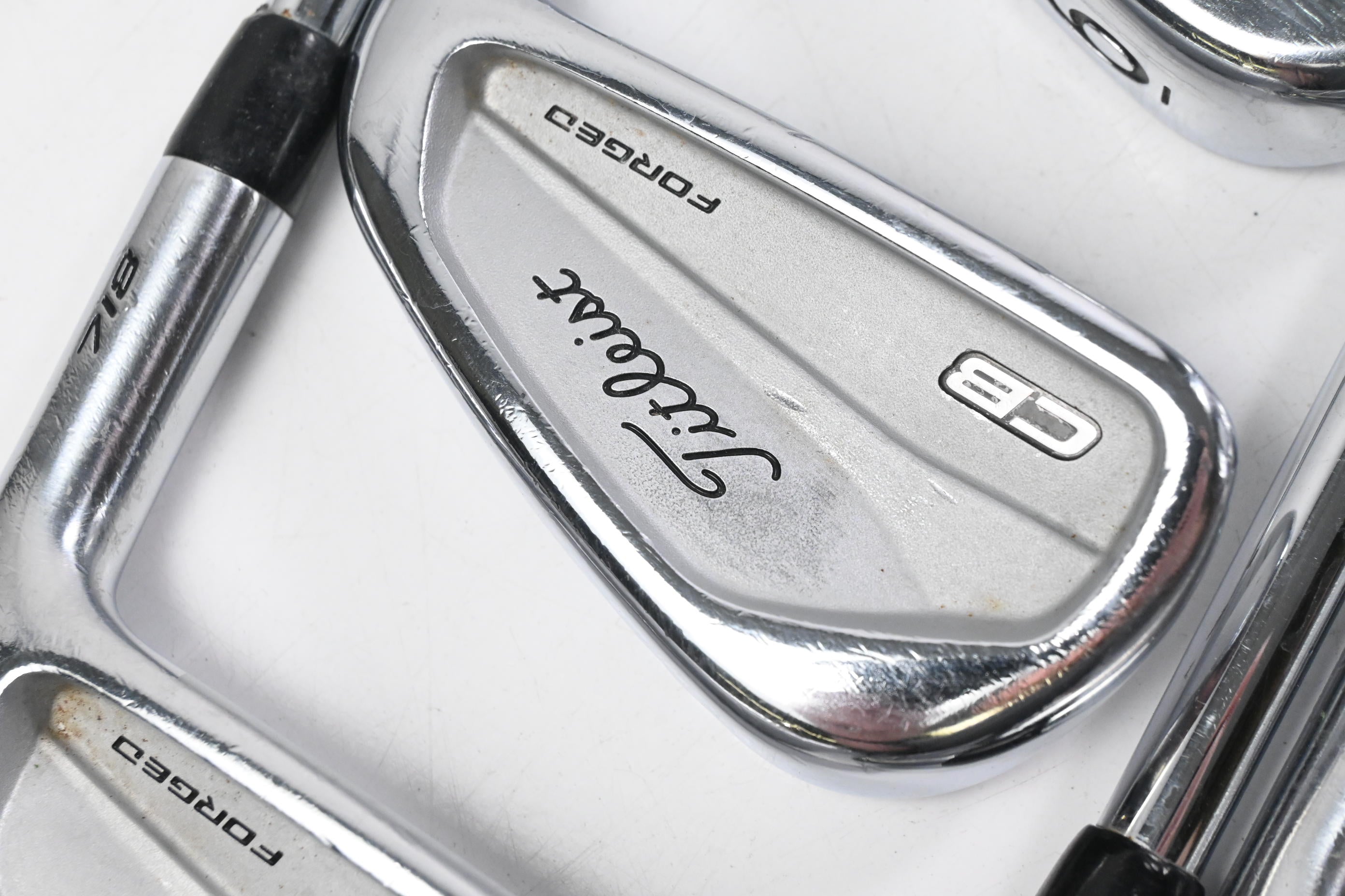 Titleist 718 MB Irons / 4-PW / X-Flex Dynamic Gold X100 Shafts