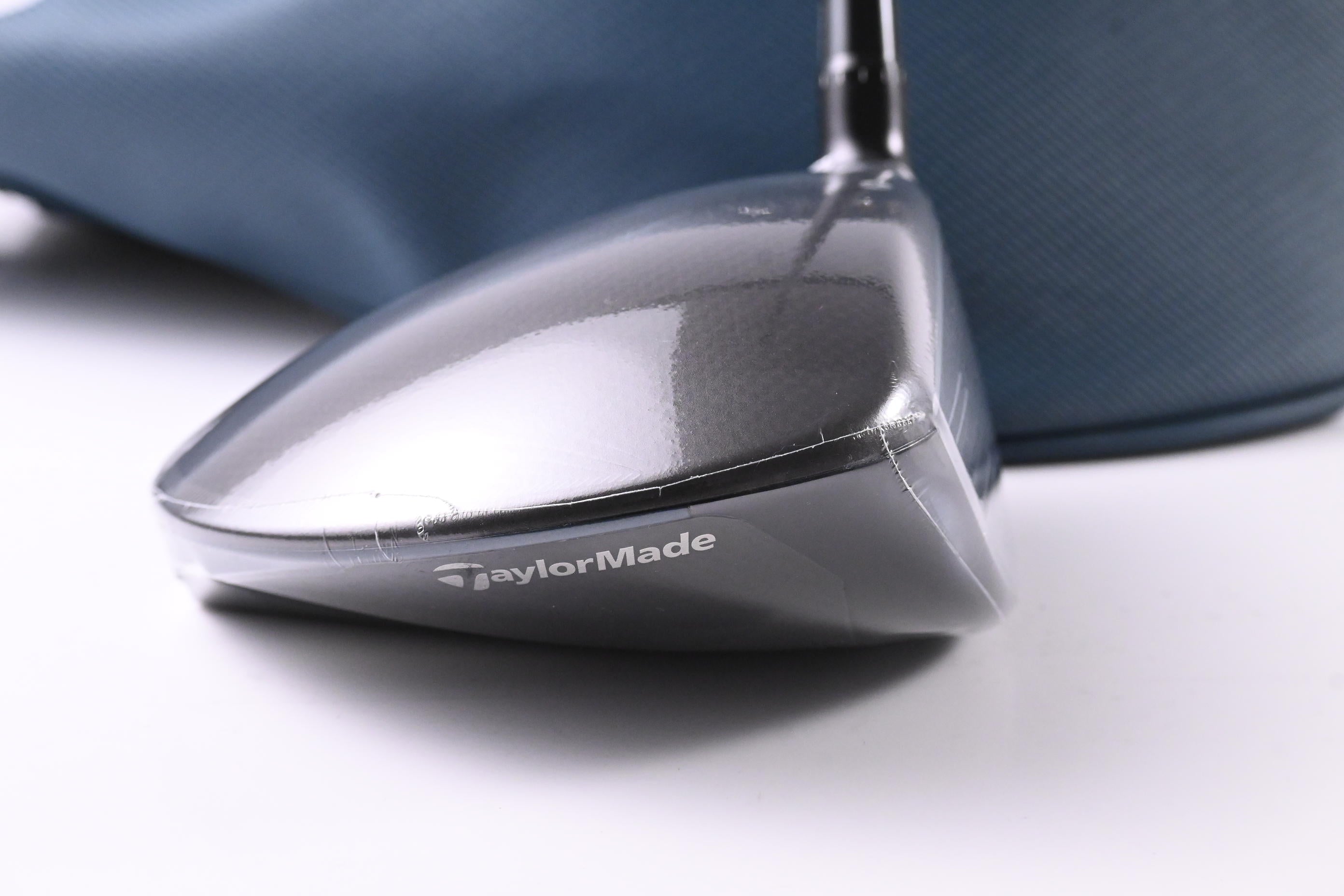 Taylormade Qi4D Max Driver / 12 Degree / Regular Flex Reax Blue 50 Shaft