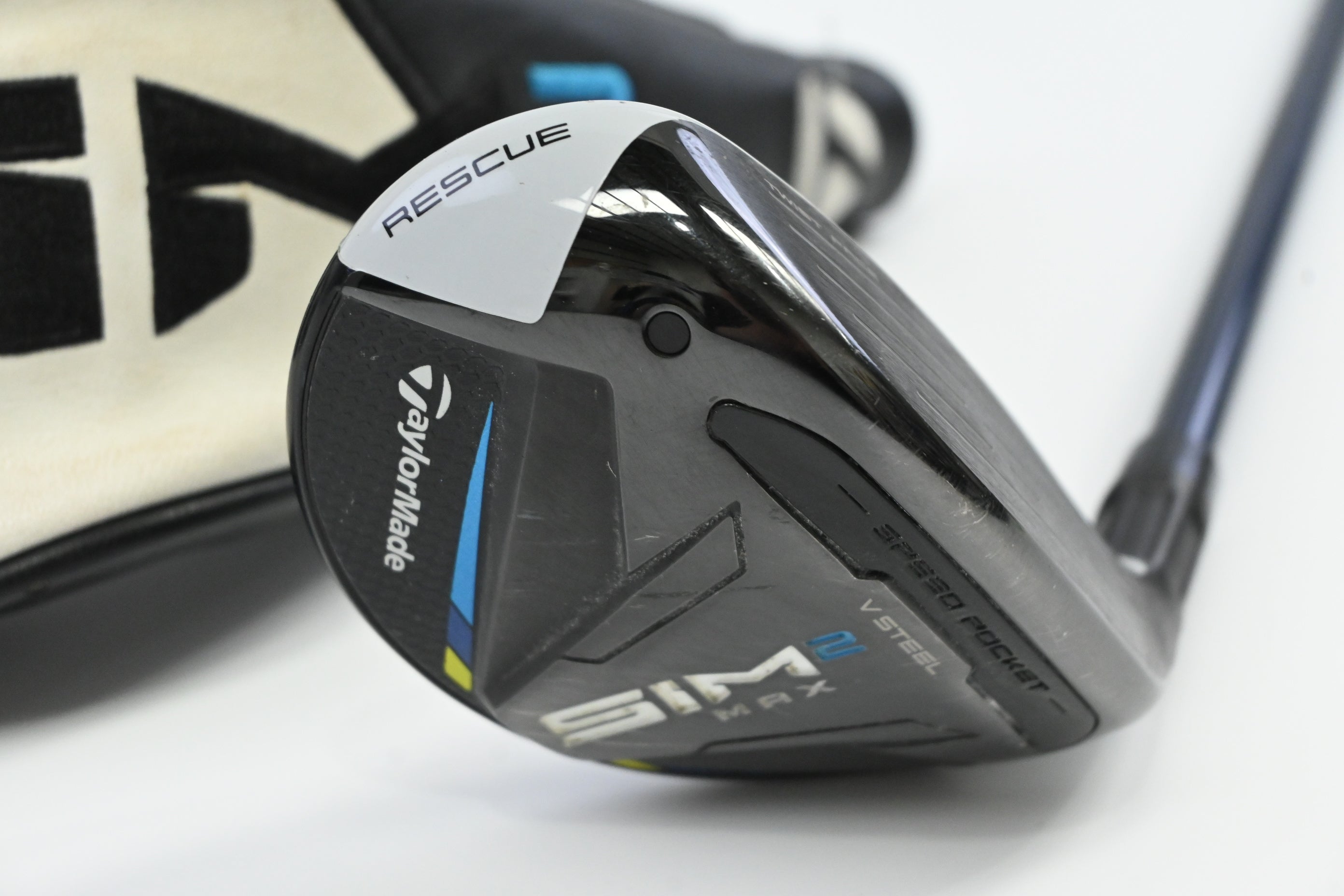 Taylormade SIM2 Max #3 Hybrid / 19 Degree / Regular Flex Fujikura Ventus Blue 6
