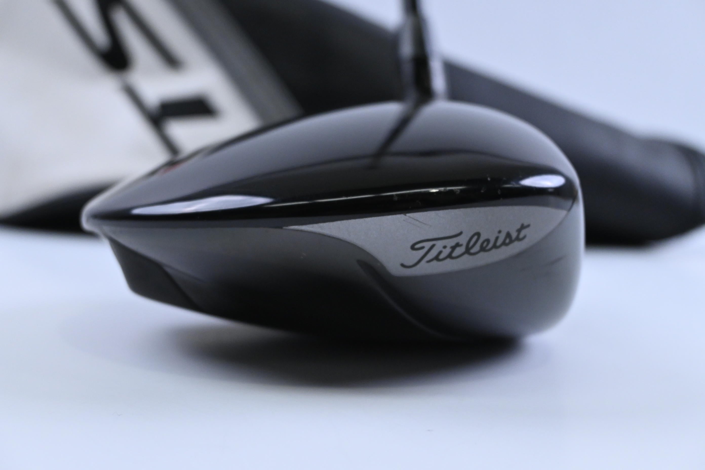 Titleist TSR1 Driver / 10 Degree / Stiff Flex HZRDUS Smoke Black RDX 60 Shaft