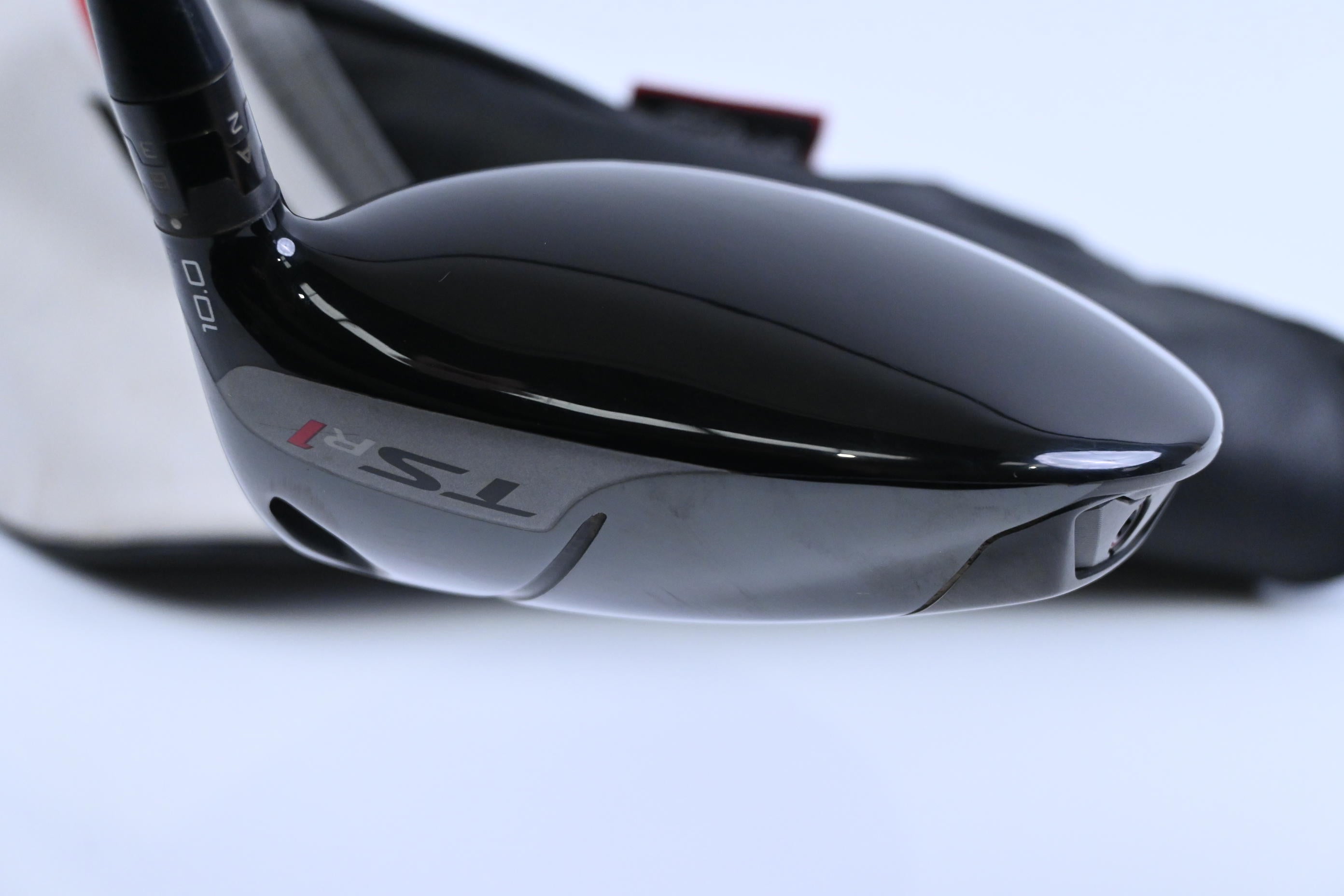 Titleist TSR1 Driver / 10 Degree / Stiff Flex HZRDUS Smoke Black RDX 60 Shaft