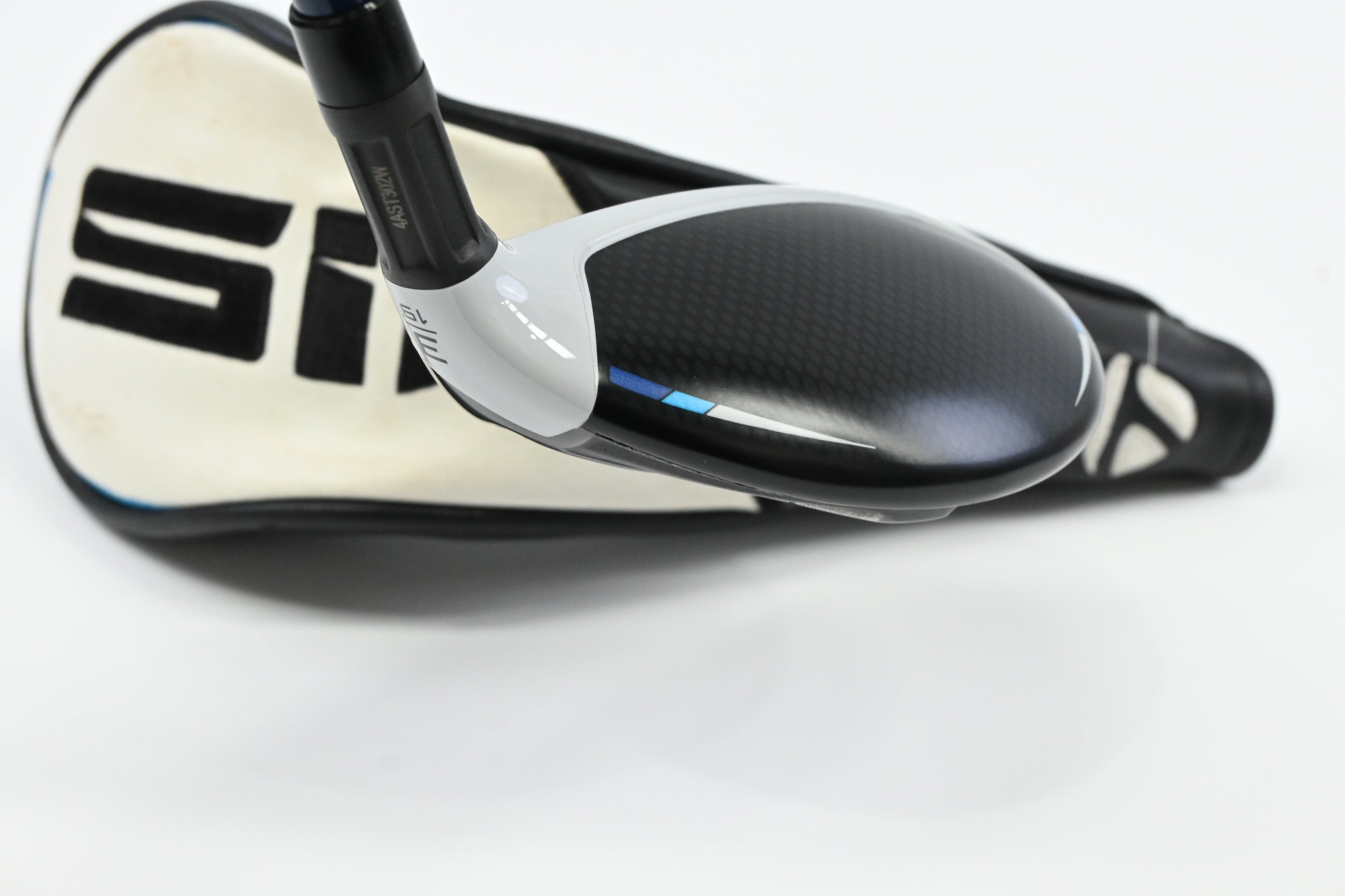 Taylormade SIM2 Max #3 Hybrid / 19 Degree / Regular Flex Fujikura Ventus Blue 6