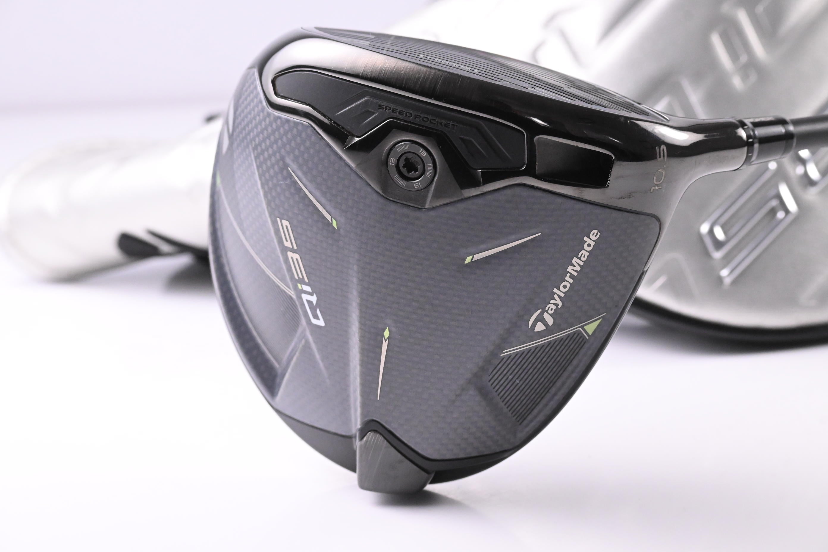 Taylormade Qi35 Driver / 10.5 Degree / Regular Flex Fujikura Ventus Blue 5 Shaft