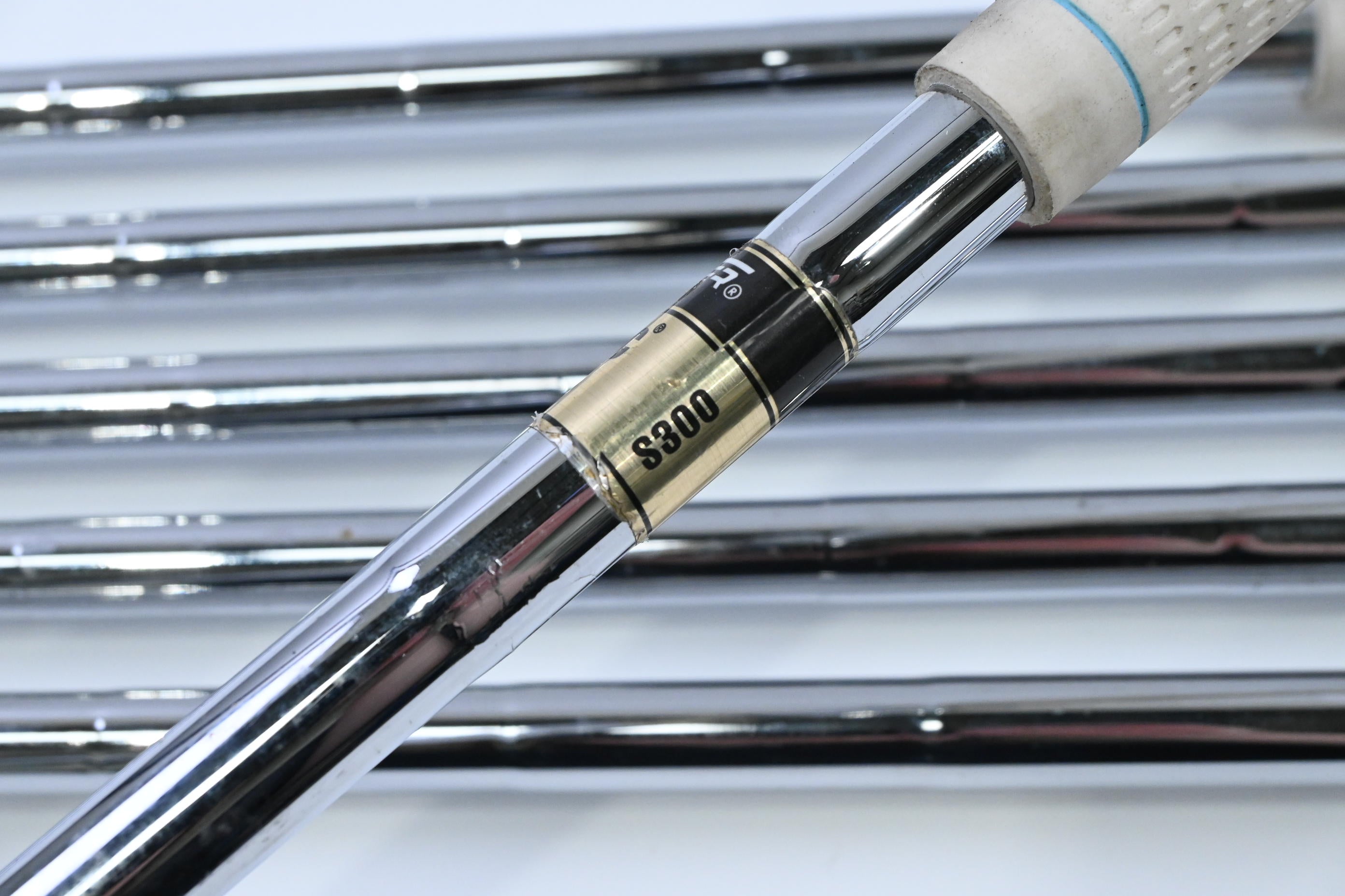 Titleist ZB Forged Irons / 4-PW / Stiff Flex Dynamic Gold S300 Shafts