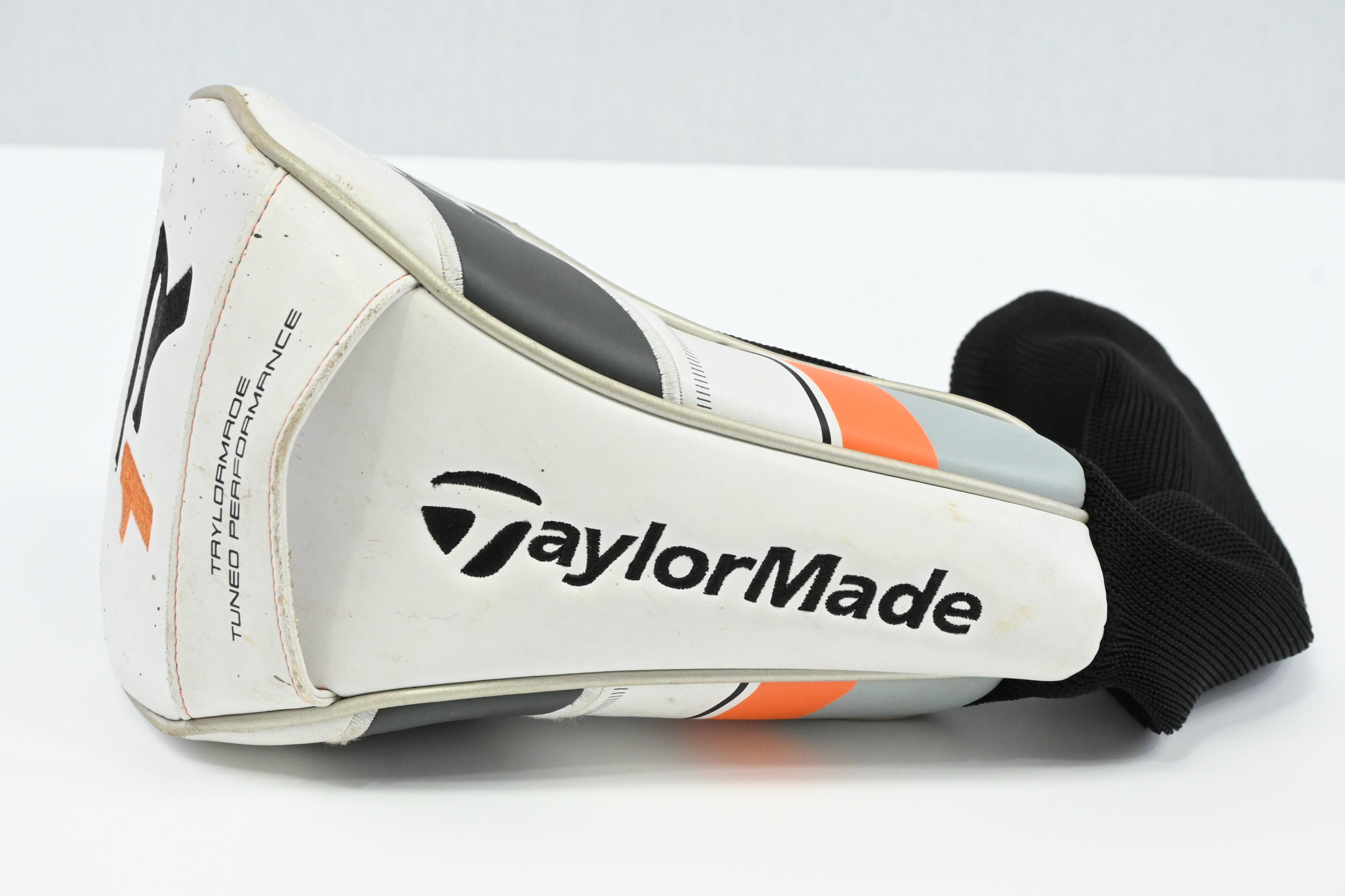 Taylormade R1 Driver / 8-12 Degree / Regular Flex Aldila RIP Phenom 55 Shaft