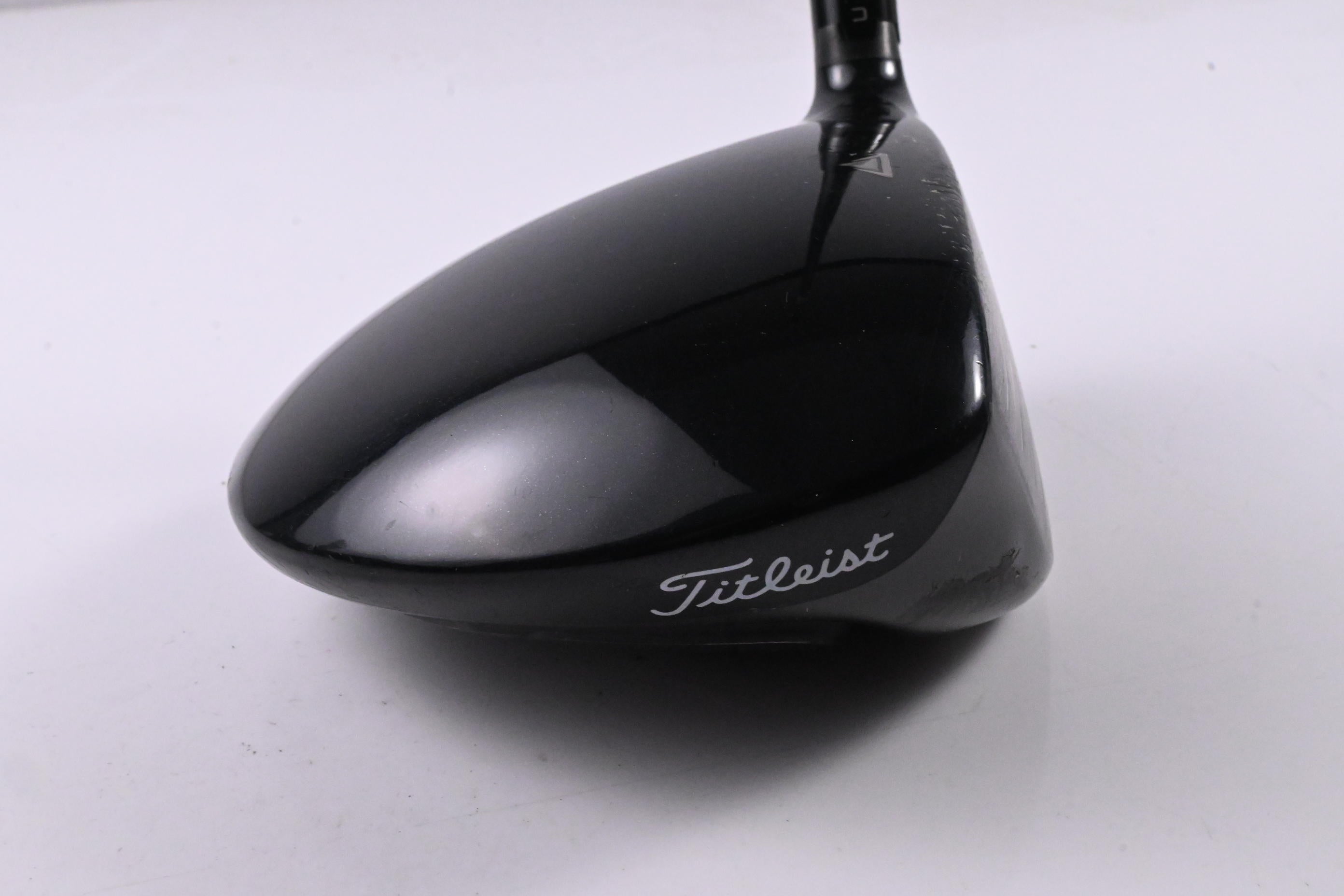 Titleist 915 D2 Driver / 10.5 Degree / X-Flex HZRDUS Black 75 Handcrafted Shaft