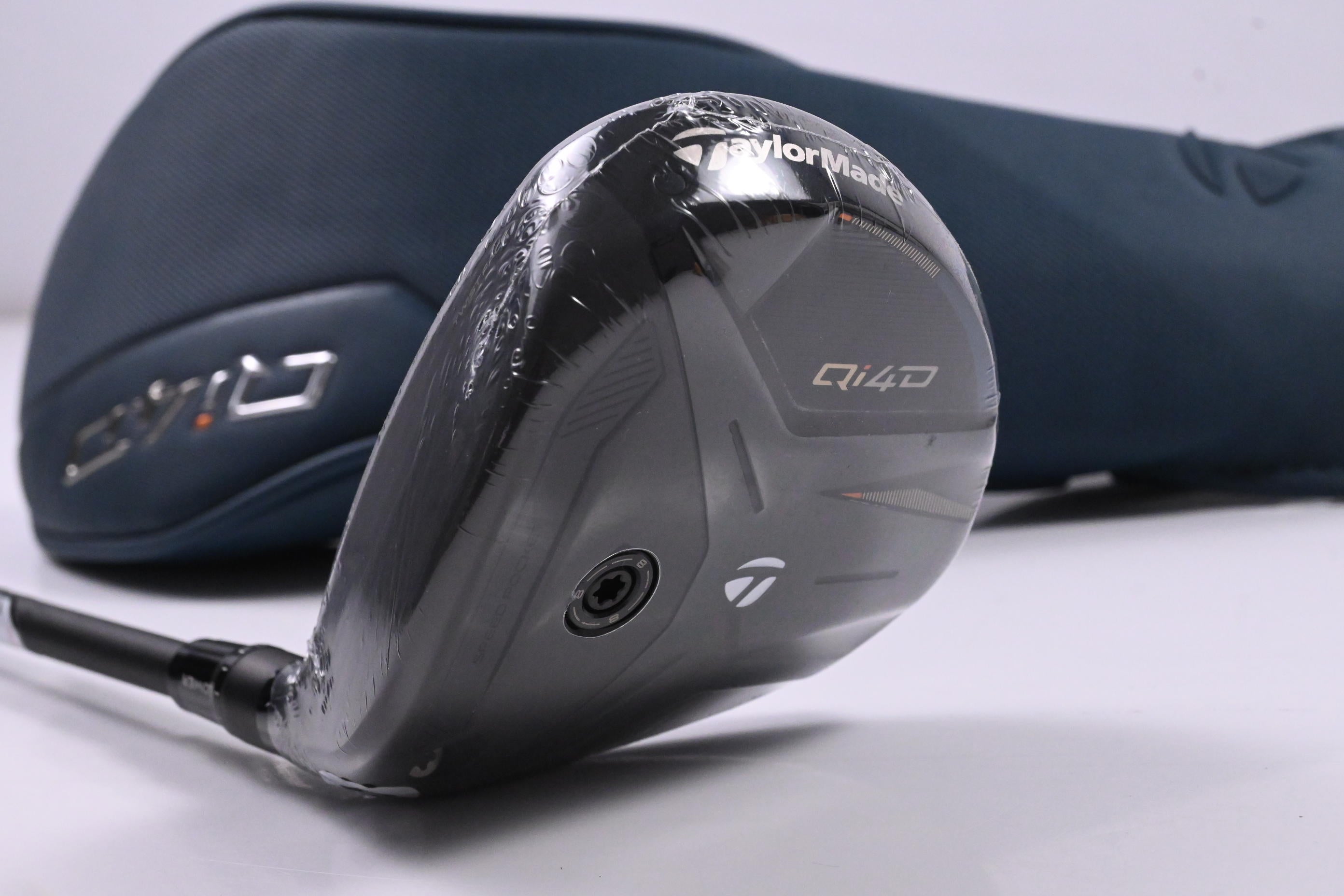 Left Hand Taylormade Qi4D #5 Wood / 18 Degree / Regular Flex REAX 55 Shaft