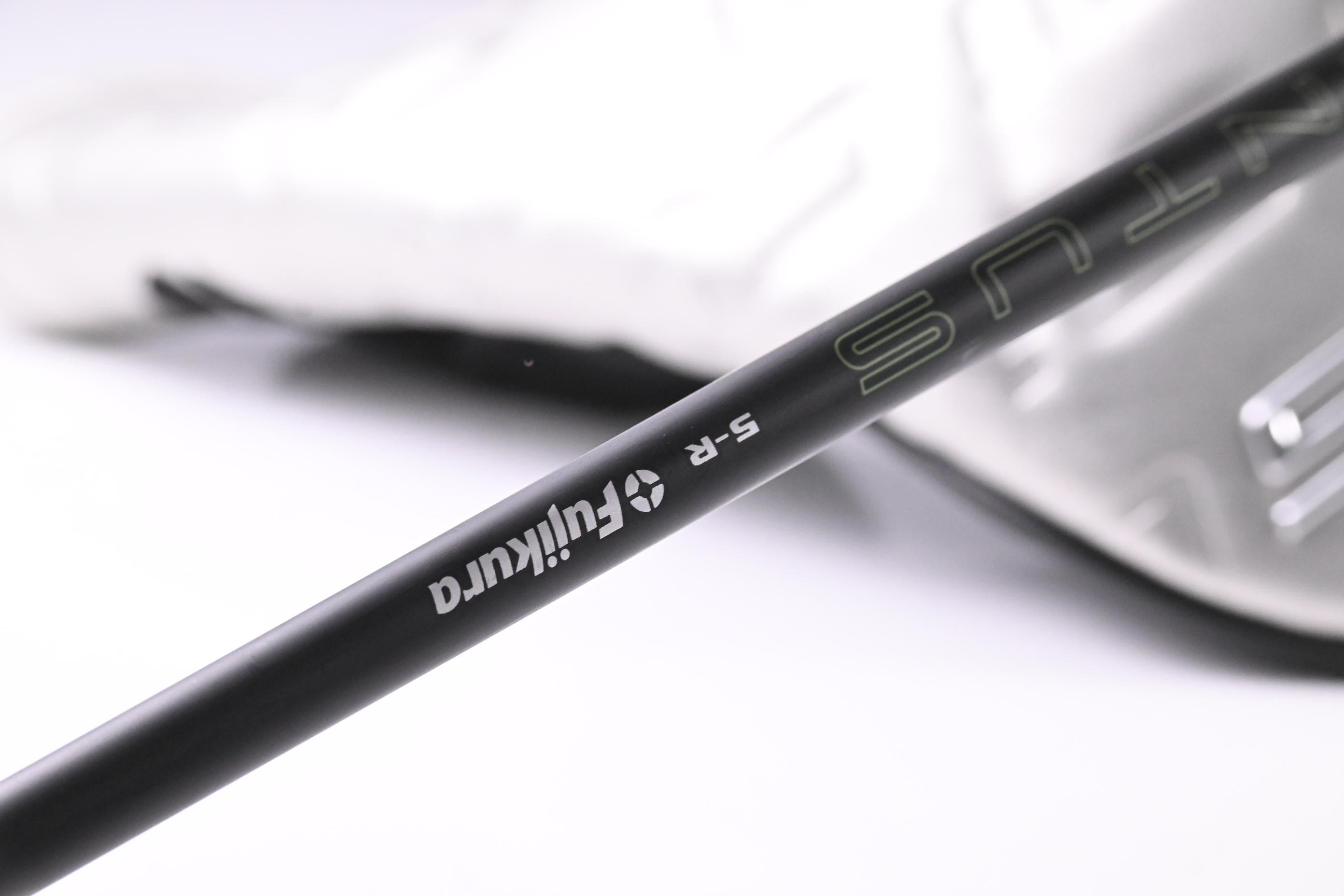 Taylormade Qi35 Driver / 10.5 Degree / Regular Flex Fujikura Ventus Blue 5 Shaft