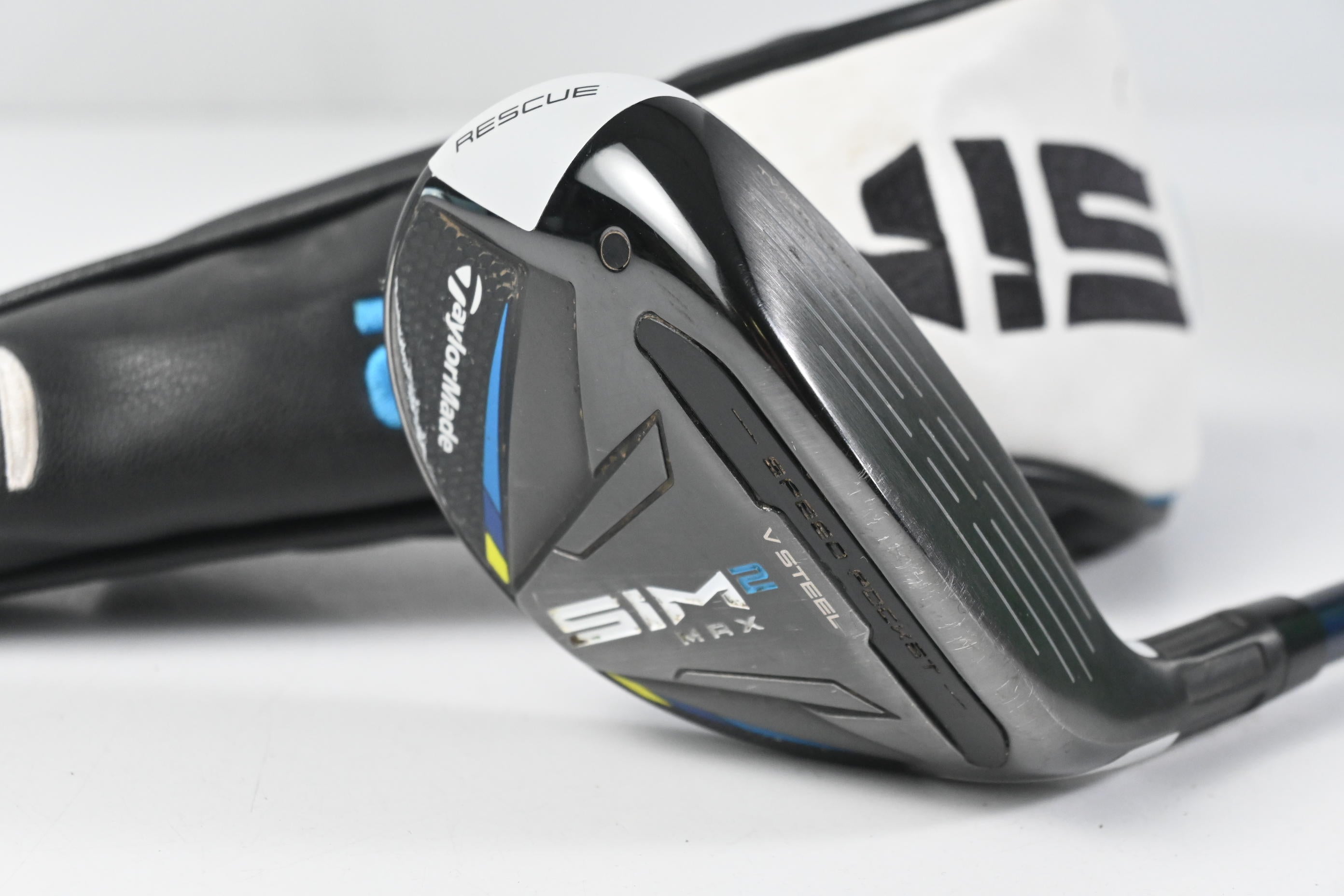 Taylormade SIM2 Max #3 Hybrid / 19 Degree / Regular Flex Fujikura Ventus Blue 6