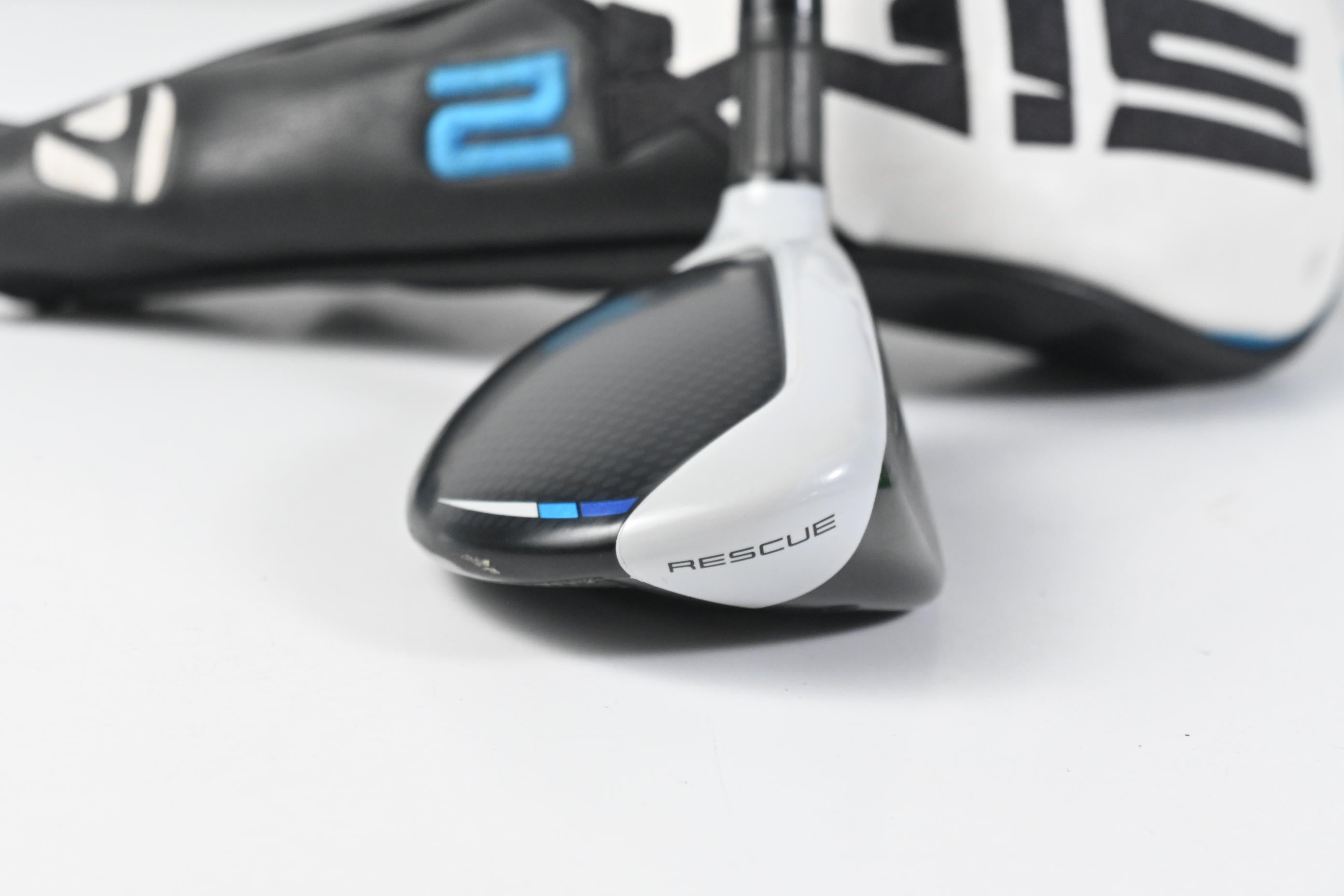 Taylormade SIM2 Max #3 Hybrid / 19 Degree / Regular Flex Fujikura Ventus Blue 6