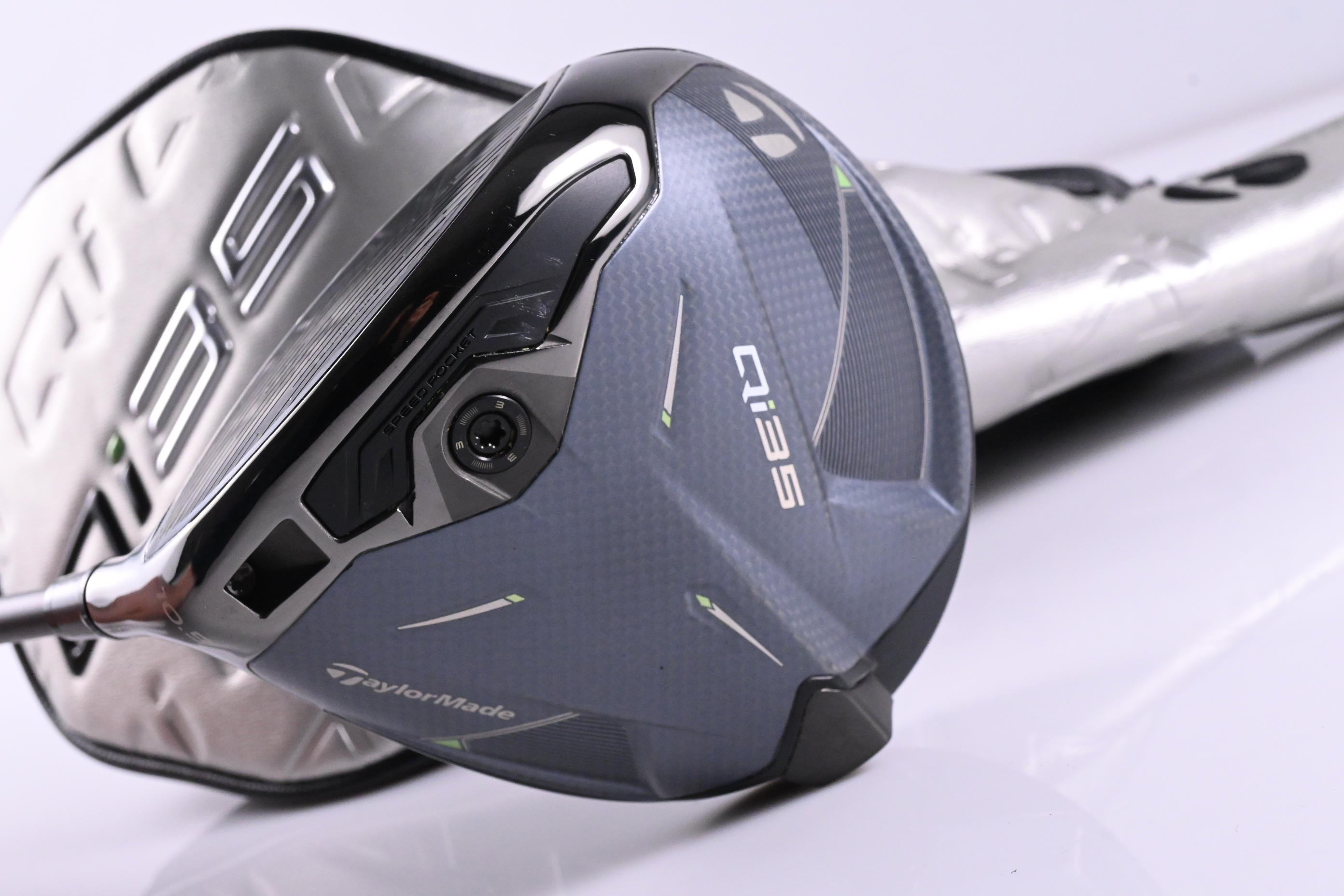 Left Hand Taylormade Qi35 Driver / 10.5 Degree / Regular Flex Ventus Blue 5