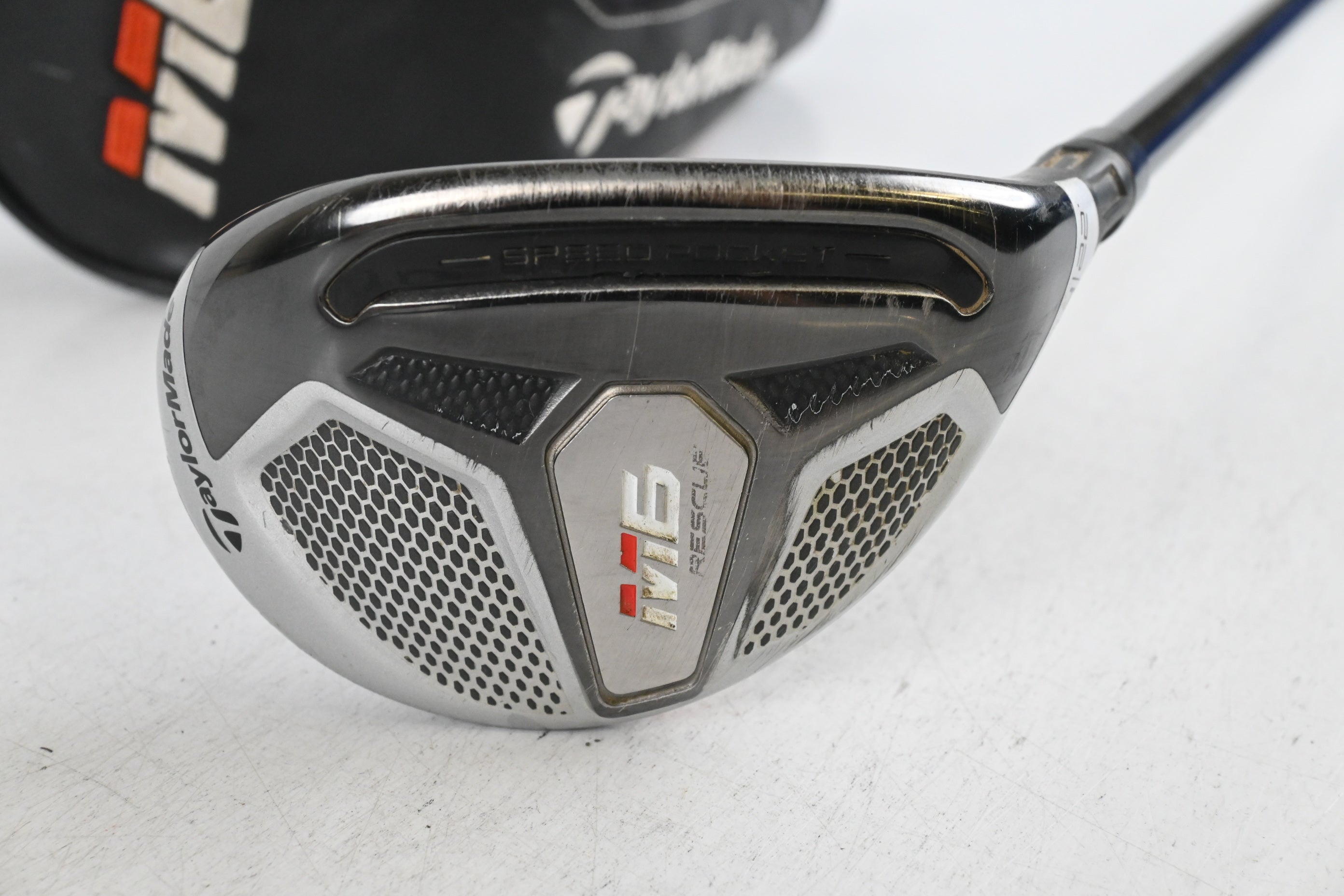 Taylormade M6 #4 Hybrid / 22 Degree / Regular Flex Fujikura Atmos Orange 6 Shaft
