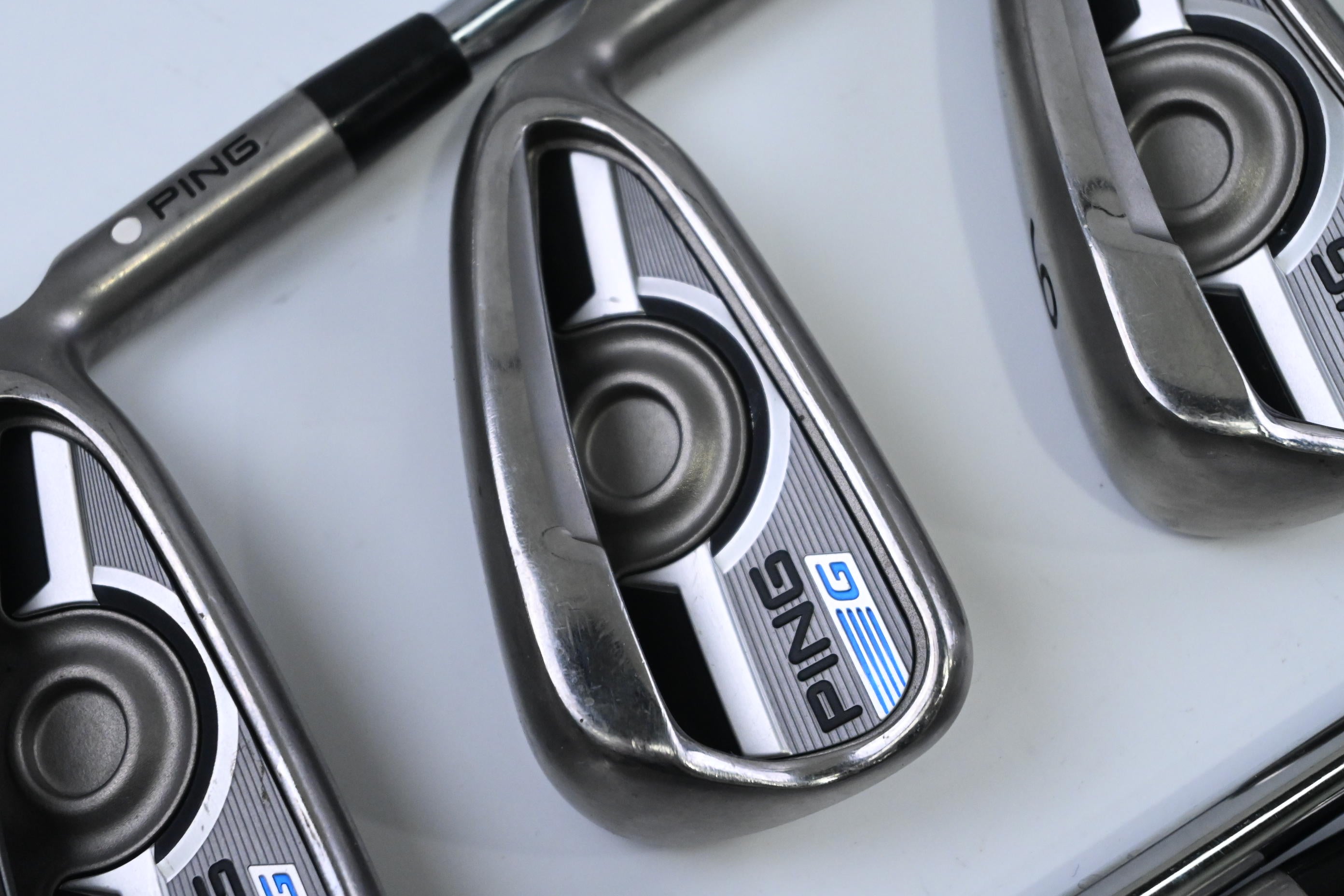 Ping G Series Irons / 4-PW+SW / White Dot / Regular Flex Ping AWT 2.0 Shafts