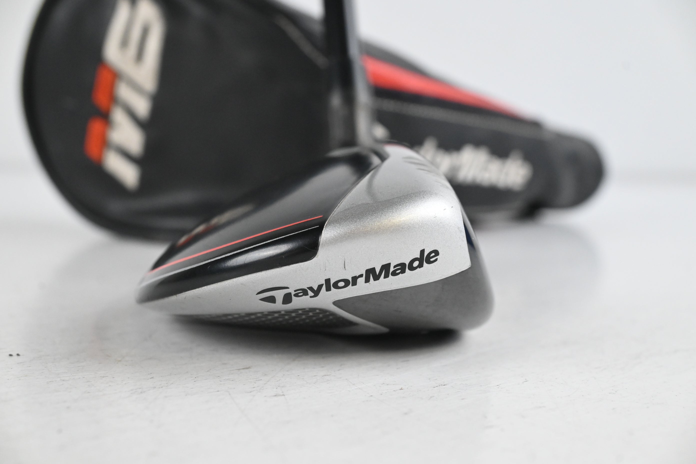 Taylormade M6 #4 Hybrid / 22 Degree / Regular Flex Fujikura Atmos Orange 6 Shaft