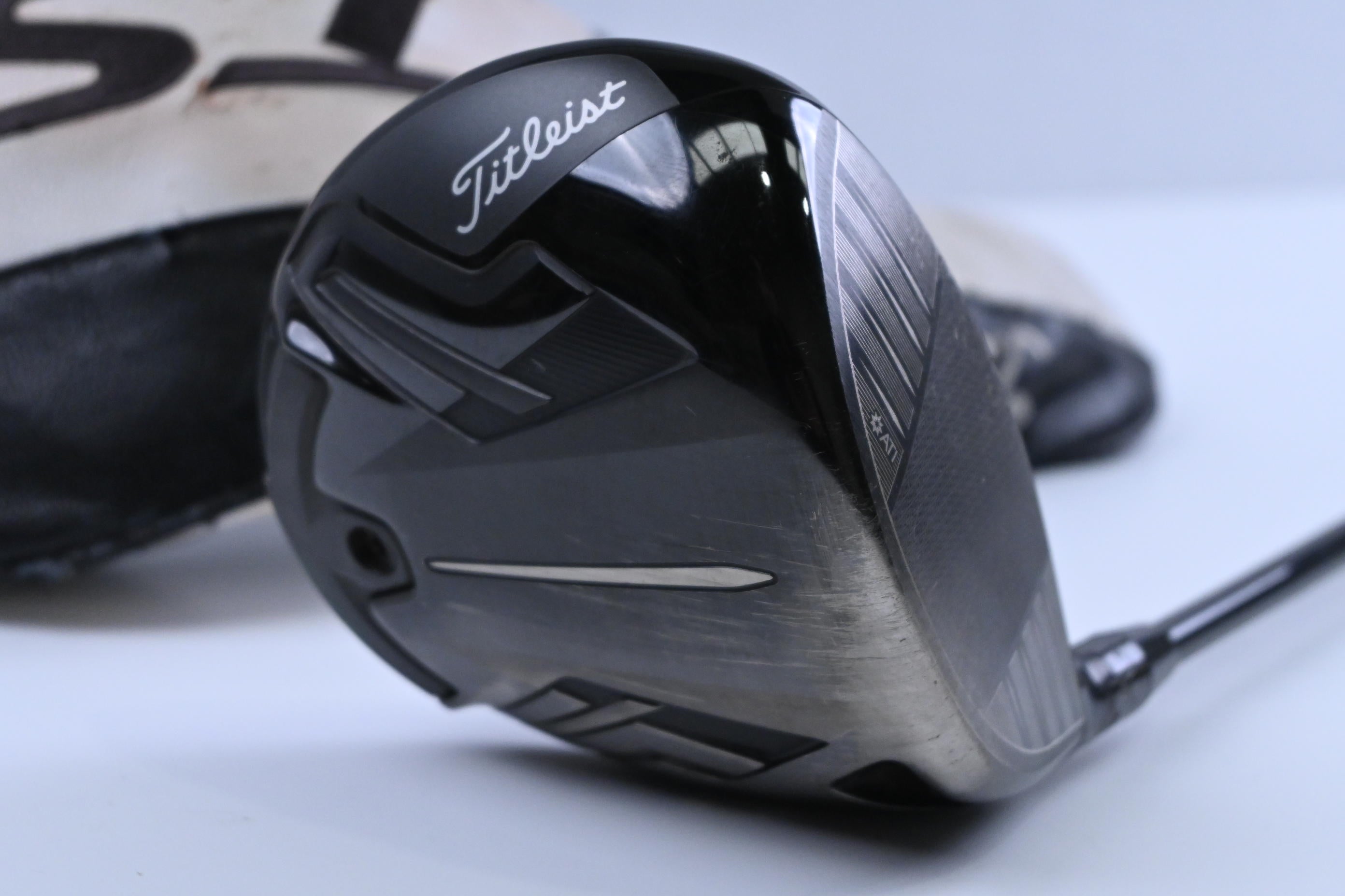 Titleist TSi3 Driver / 9 Degree / Stiff Flex HZRDUS Smoke Black RDX 60 Shaft