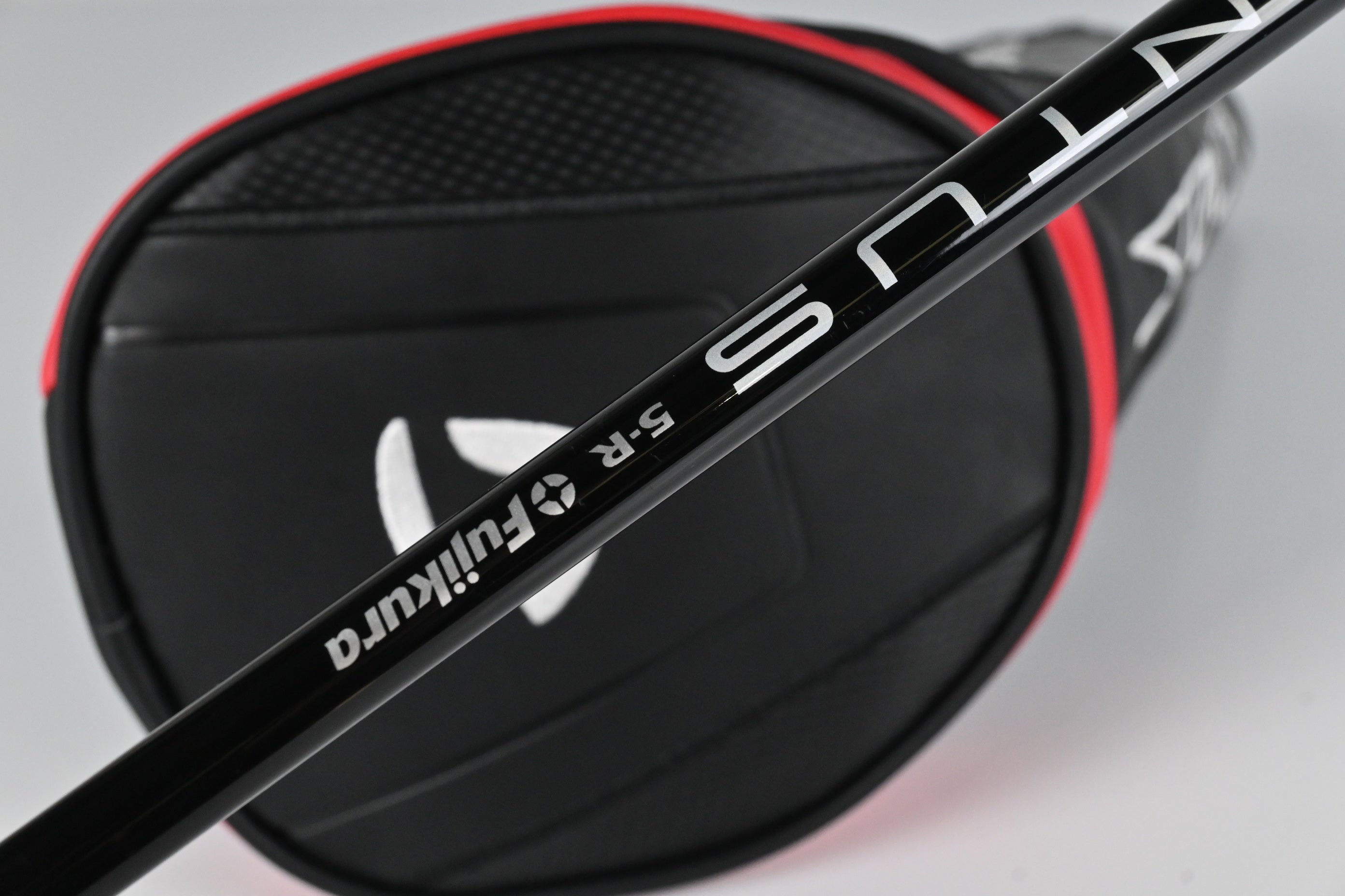 Taylormade Stealth Driver / 10.5 Degree / Regular Flex Fujikura Ventus Red 5