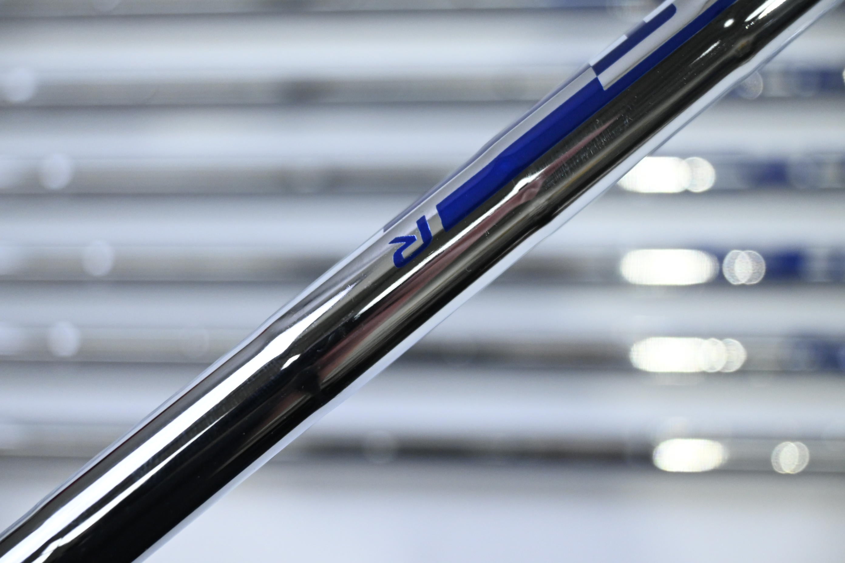 Ping G Series Irons / 4-PW+SW / White Dot / Regular Flex Ping AWT 2.0 Shafts