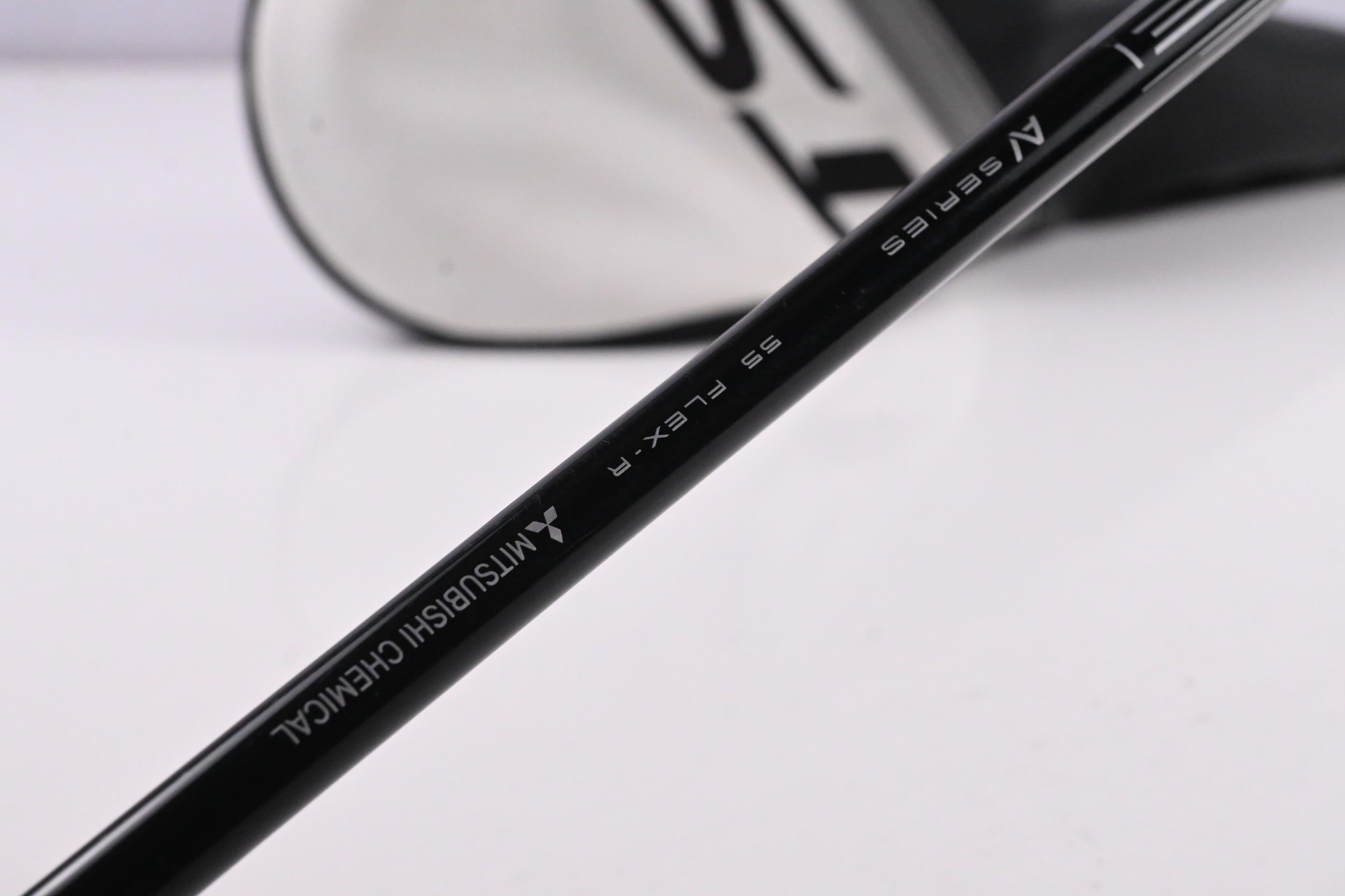 Titleist TSR2 Driver / 9 Degree / Regular Flex Tensei AV Blue 55 Shaft