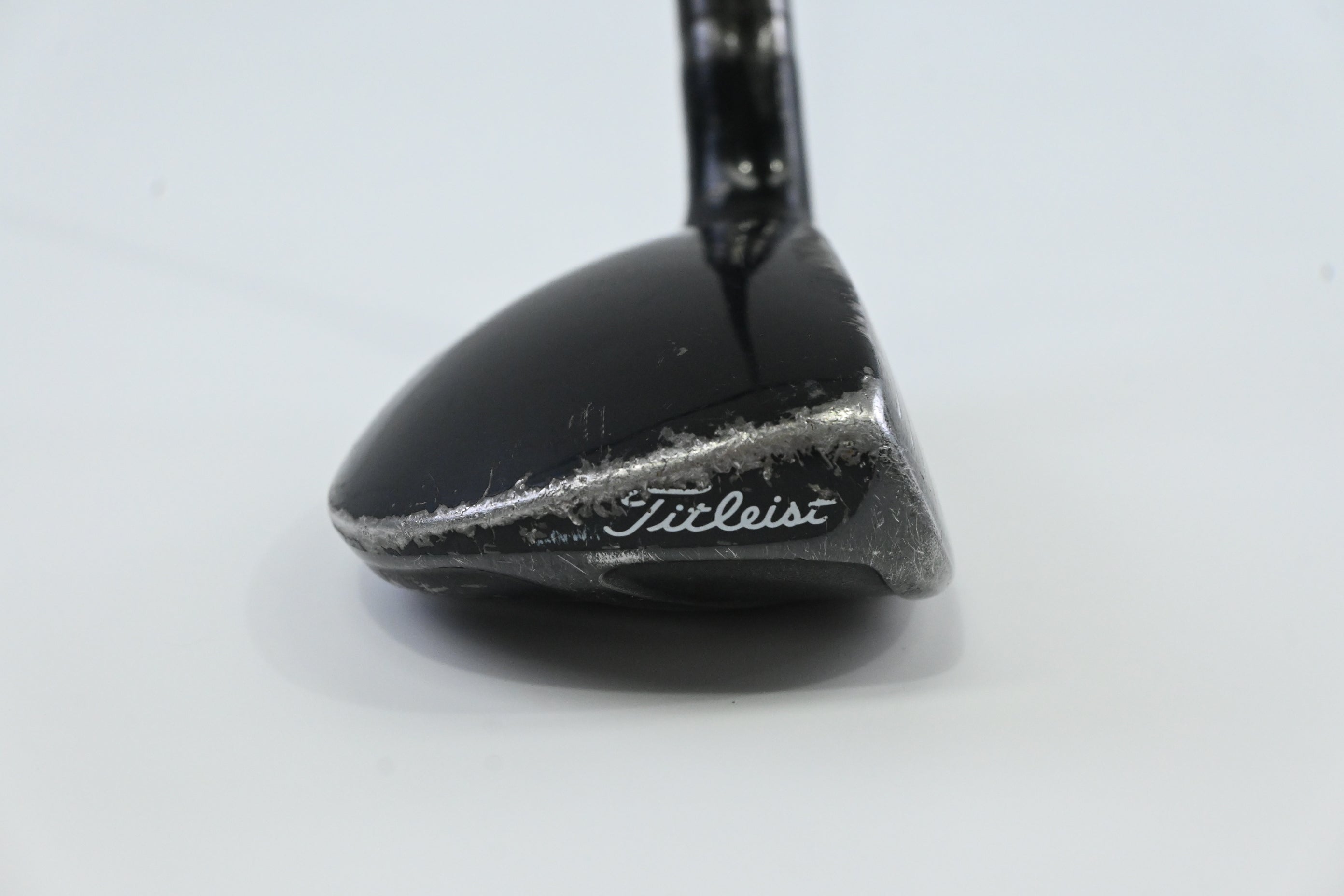 Titleist 910H #3 Hybrid / 19 Degree / Stiff Flex Diamana Ahina 90 Shaft