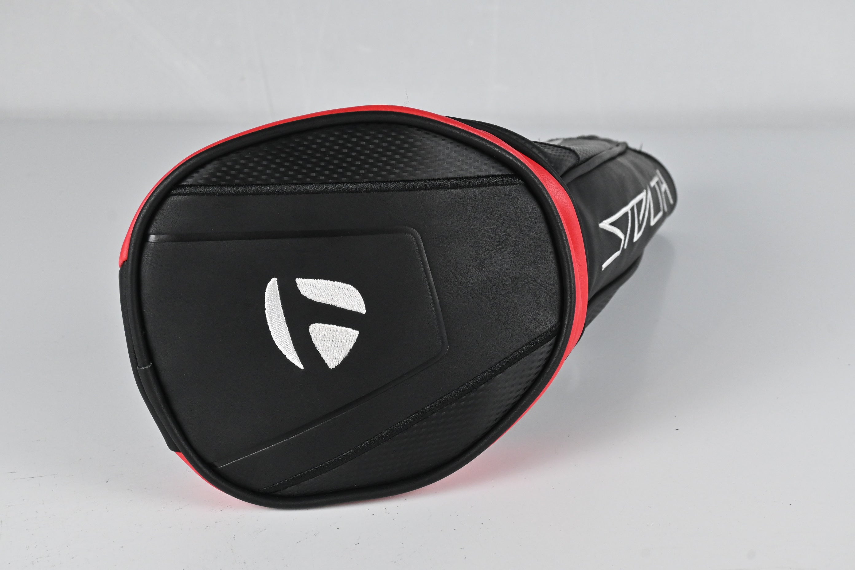 Taylormade Stealth Driver / 10.5 Degree / Regular Flex Fujikura Ventus Red 5