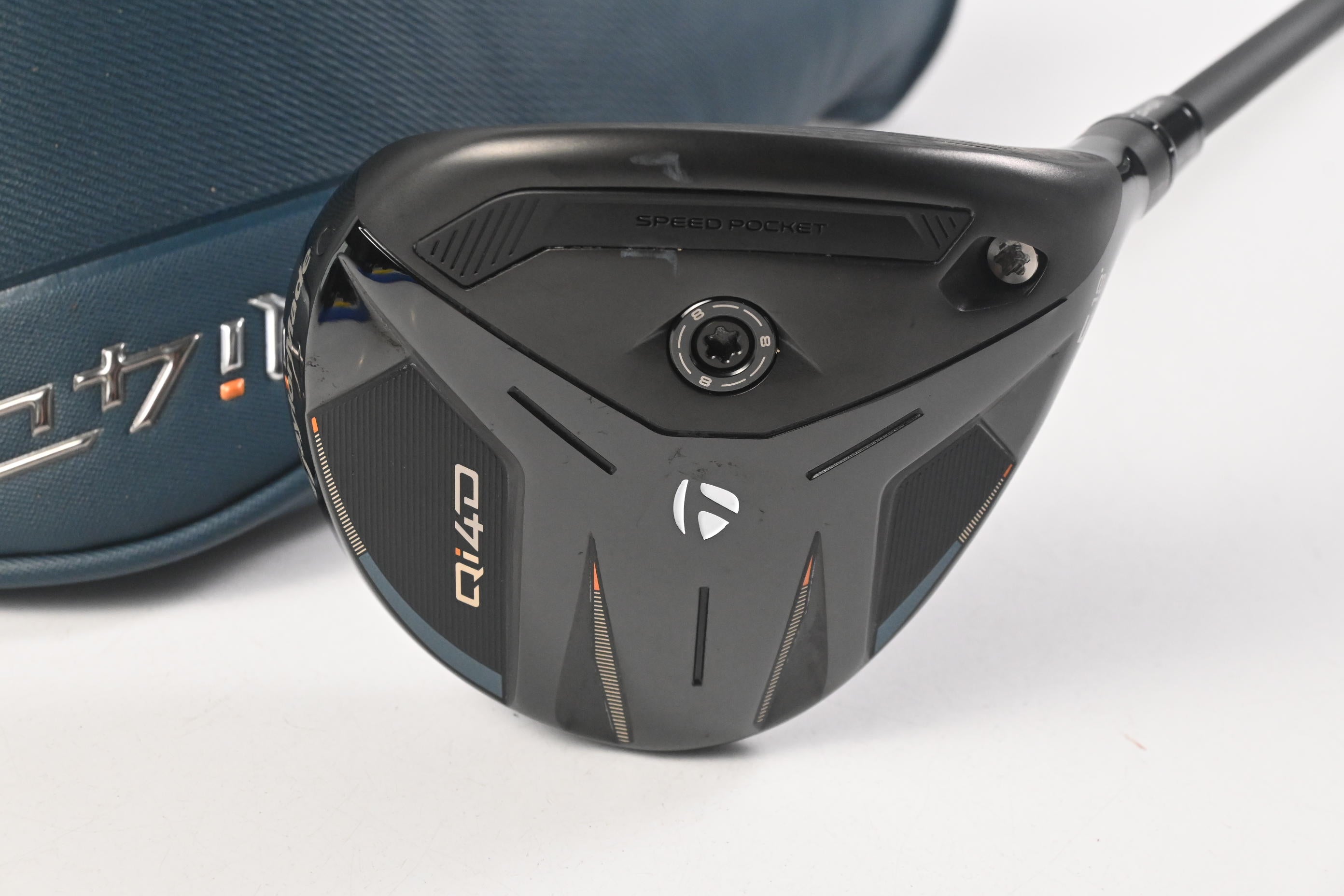 Taylormade Qi4D #5 Wood / 18 Degree / Regular Flex Reax 65 Shaft