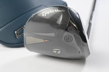 Taylormade Qi4D Driver / 10.5 Degree / Stiff Flex REAX Blue 60 Shaft