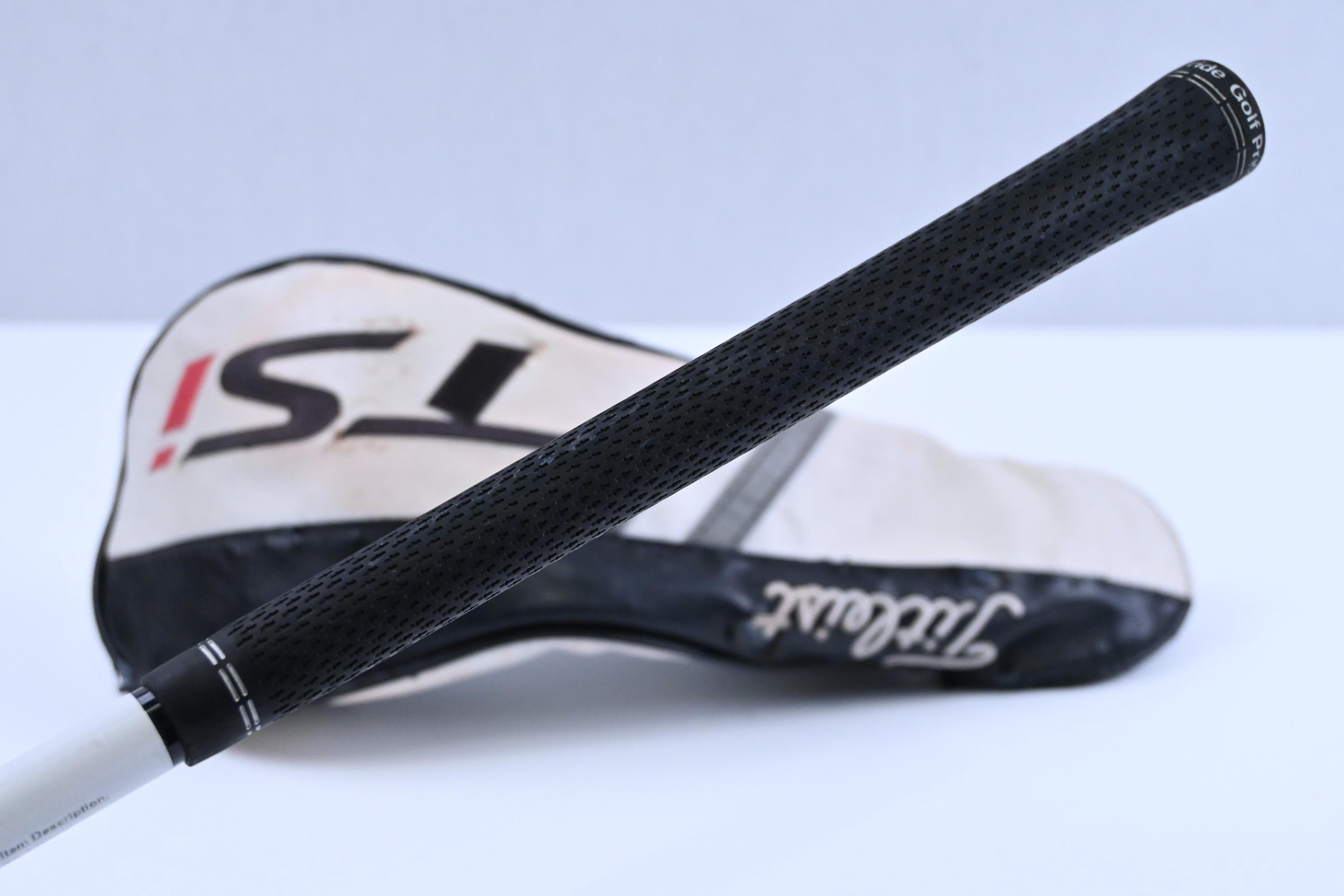 Titleist TSi3 Driver / 9 Degree / Stiff Flex HZRDUS Smoke Black RDX 60 Shaft