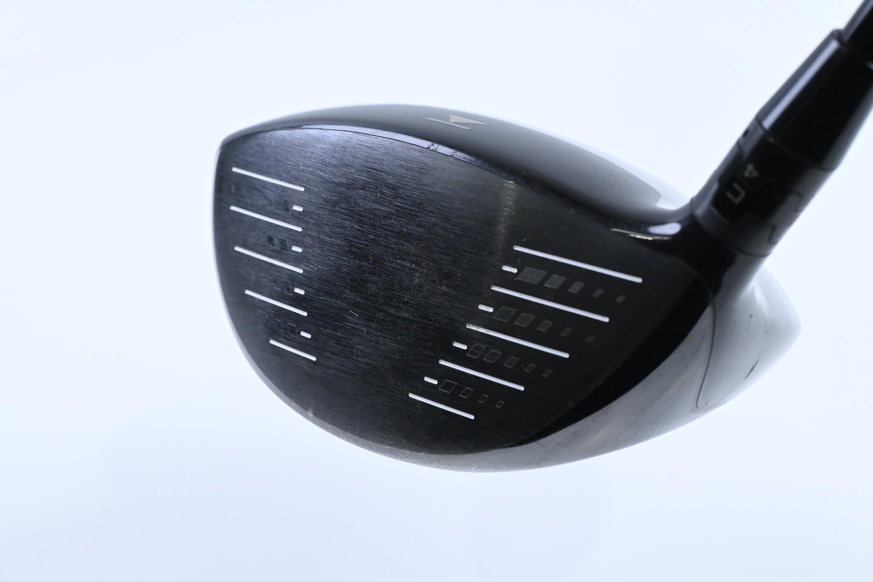 Titleist 913 D2 Driver / 8.5 Degree / Stiff Flex Tensei AV Raw White 65 Shaft