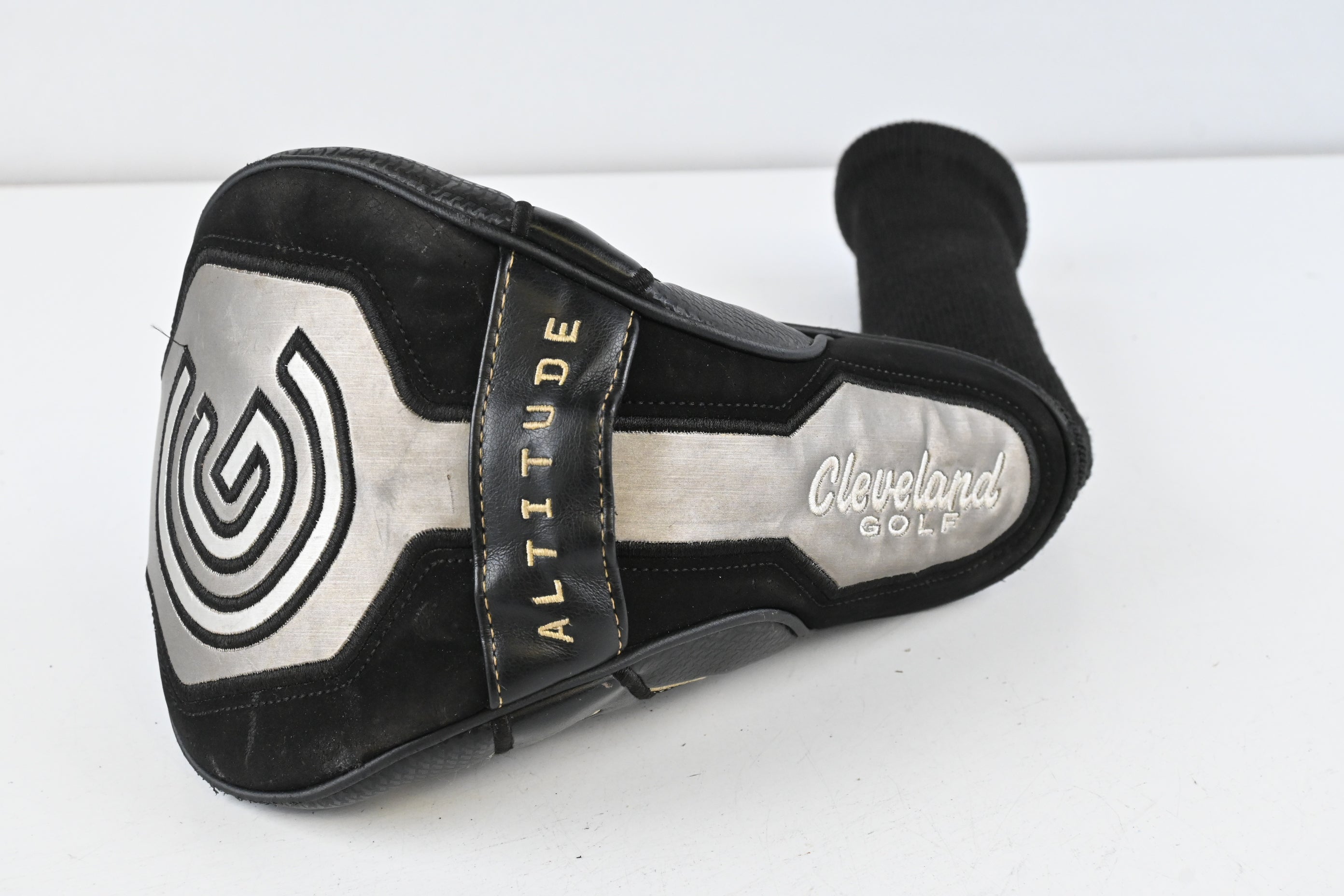Cleveland 588 Altitude Driver / 9 Degree / Regular Flex Apollo Shadow Shaft