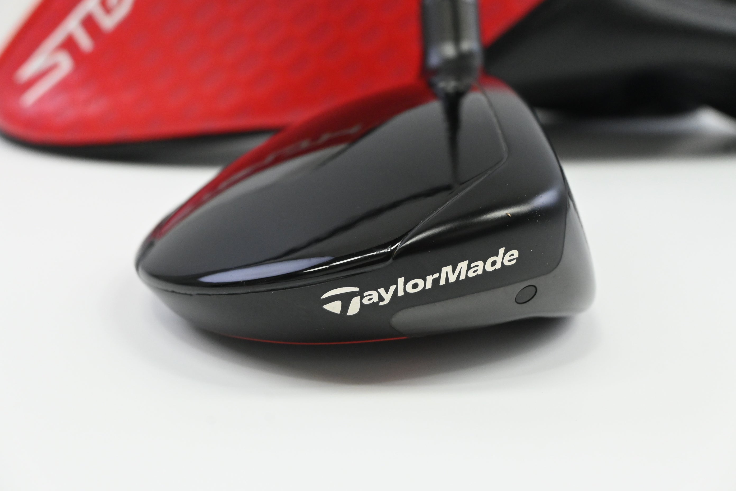 Taylormade Stealth 2 Plus #5 Wood / 18 Degree / Regular Flex HZRDUS Smoke Red 65