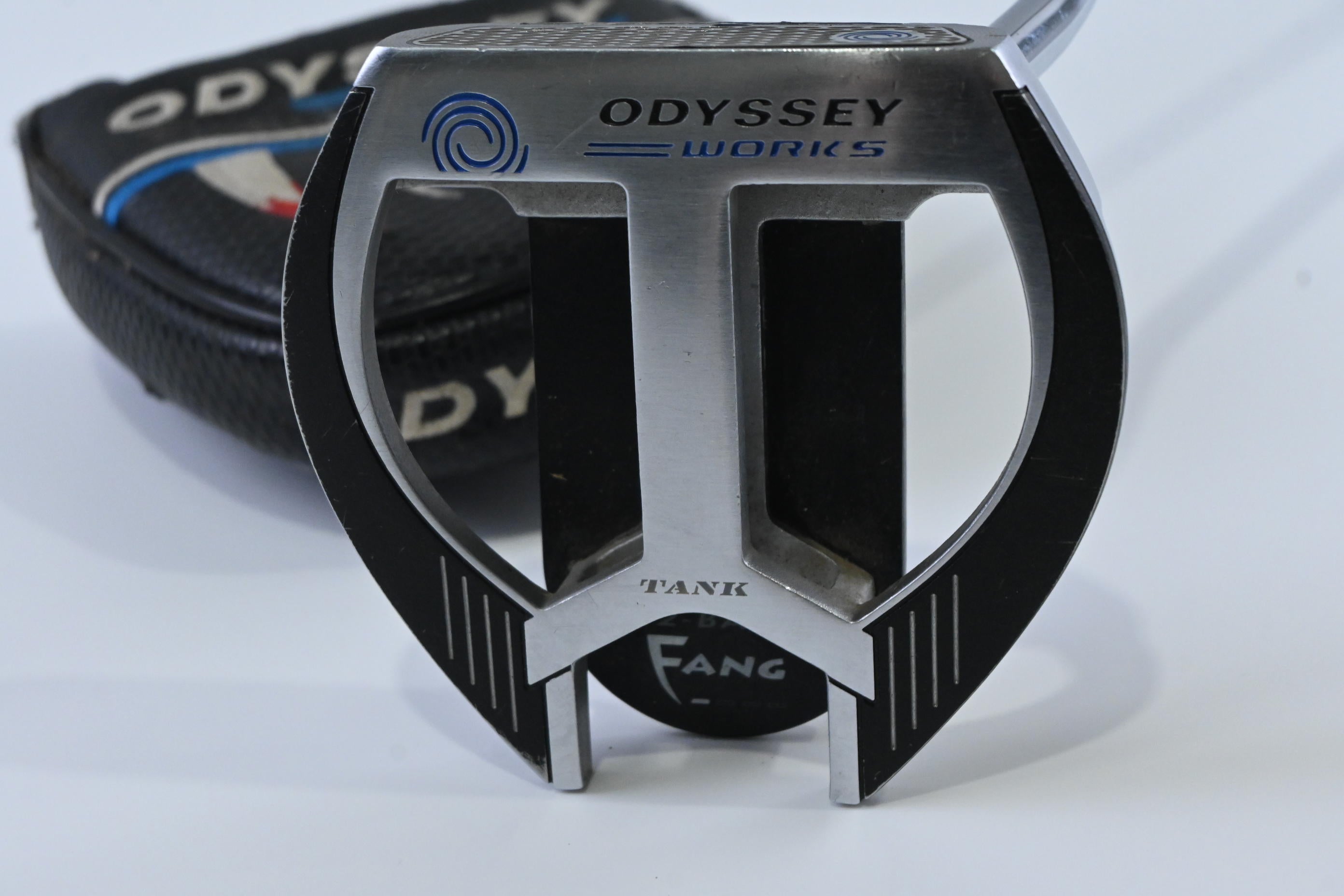 Odyssey Works Versa Tank 2 Ball Fang Putter / 38 Inch