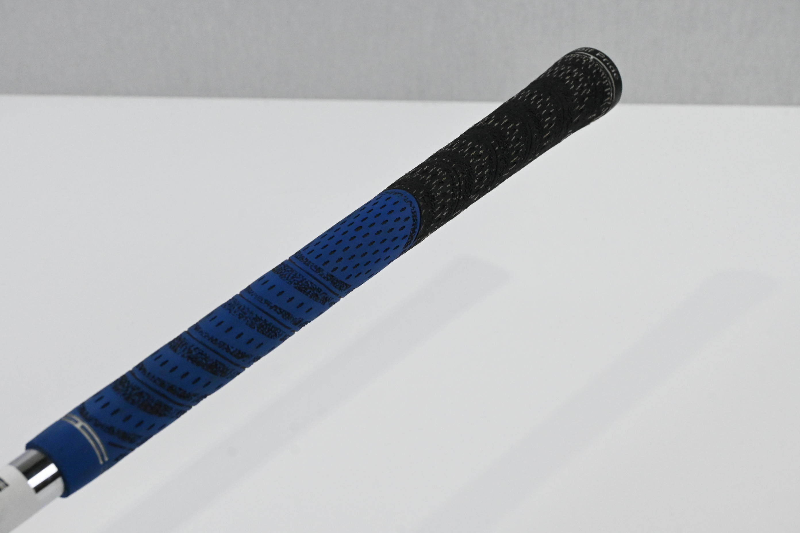 Bridgestone J40 Cavity Back #4 Iron / 24 Degree / Regular Flex Project X Rifle Shaft