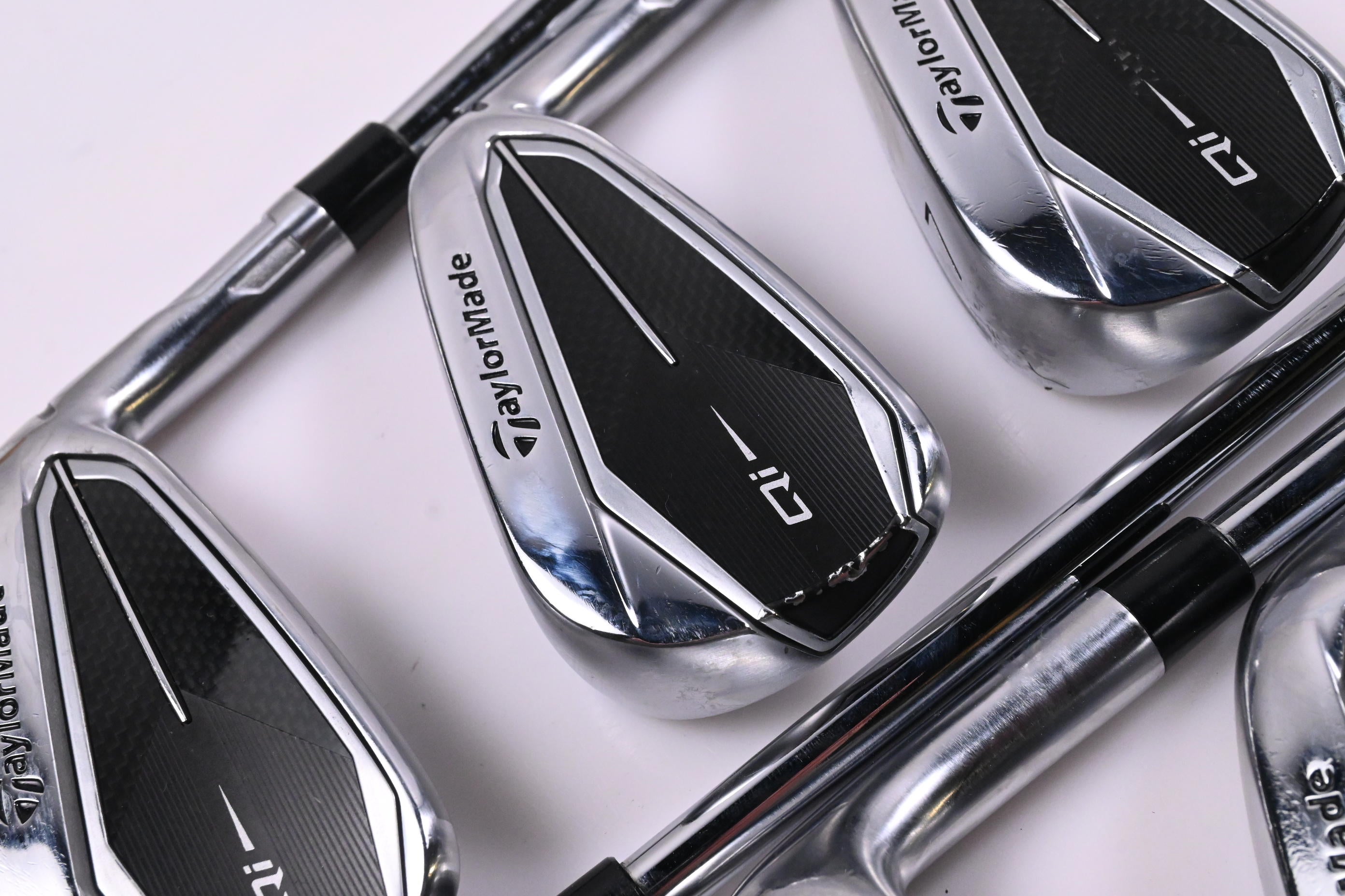Taylormade Qi Irons / 5-PW+SW / Regular Flex KBS MAX MT 85 Shafts