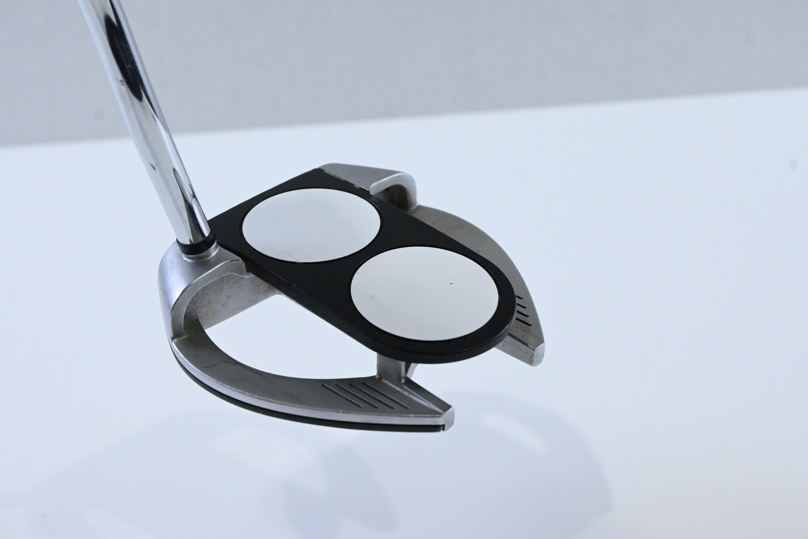 Odyssey Works Versa Tank 2 Ball Fang Putter / 38 Inch