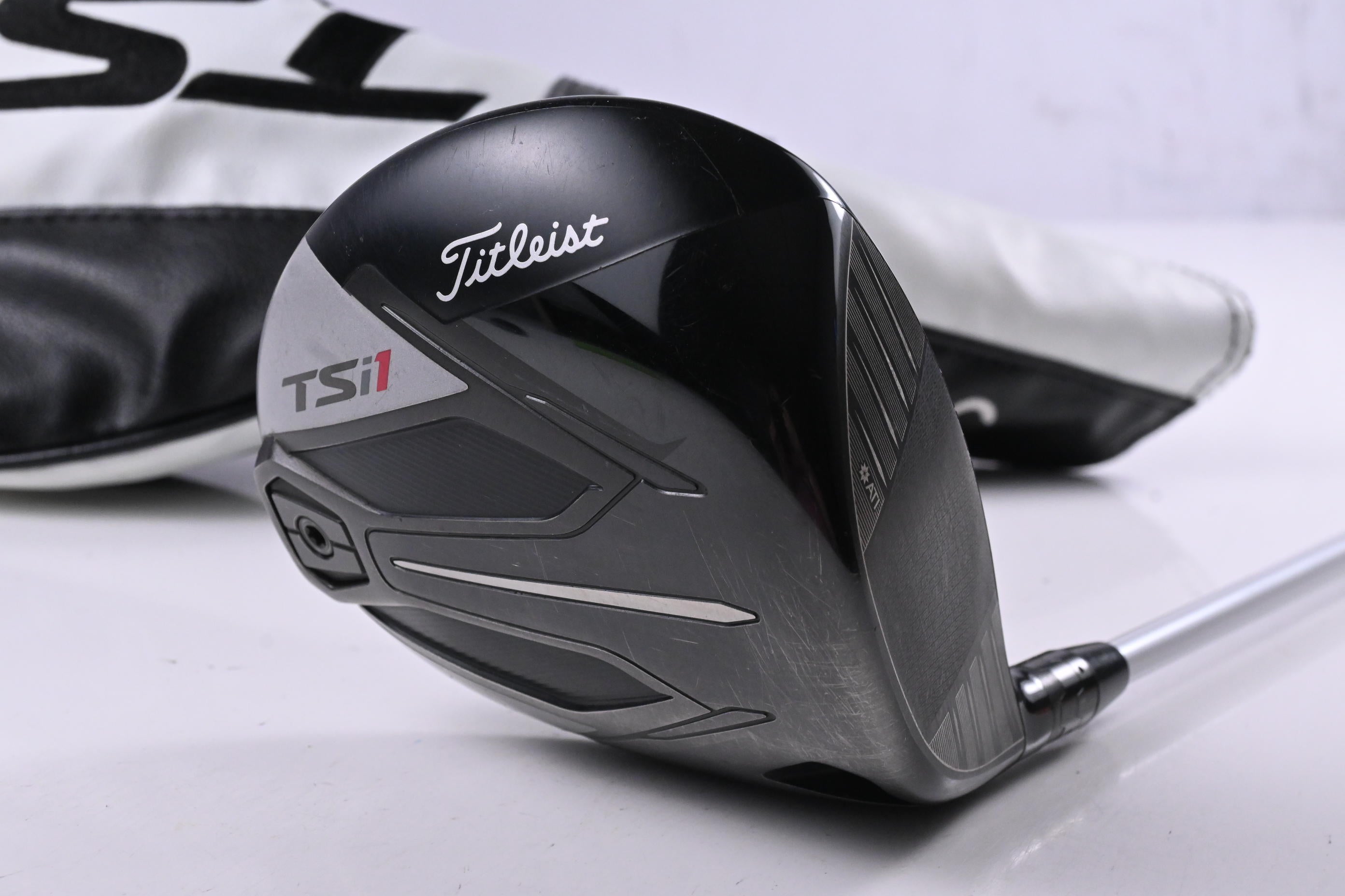 Titleist TSi1 Driver / 10 Degree / Regular Flex Aldila Ascent Ultralite 40 Shaft