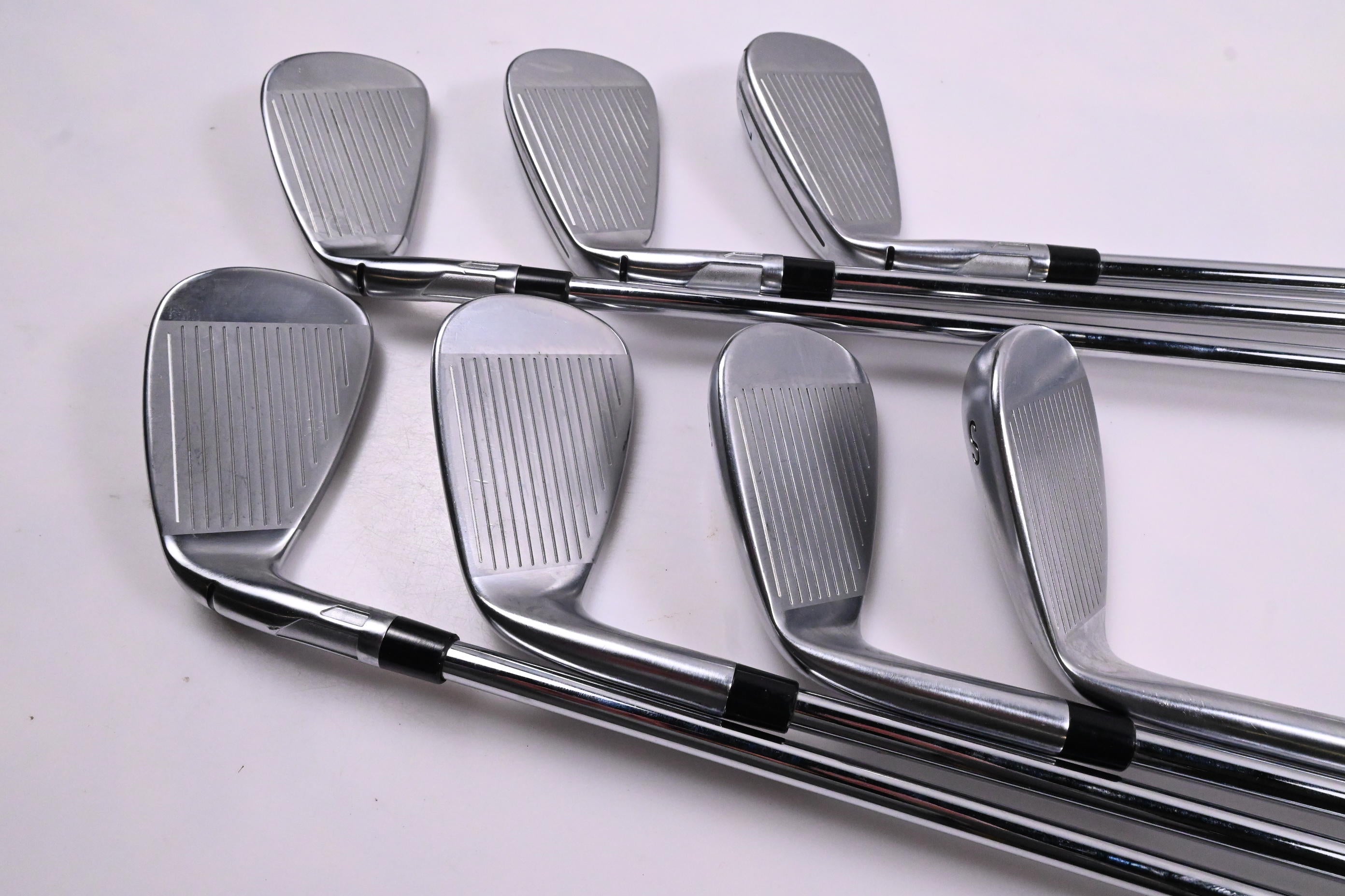 Taylormade Qi Irons / 5-PW+SW / Regular Flex KBS MAX MT 85 Shafts