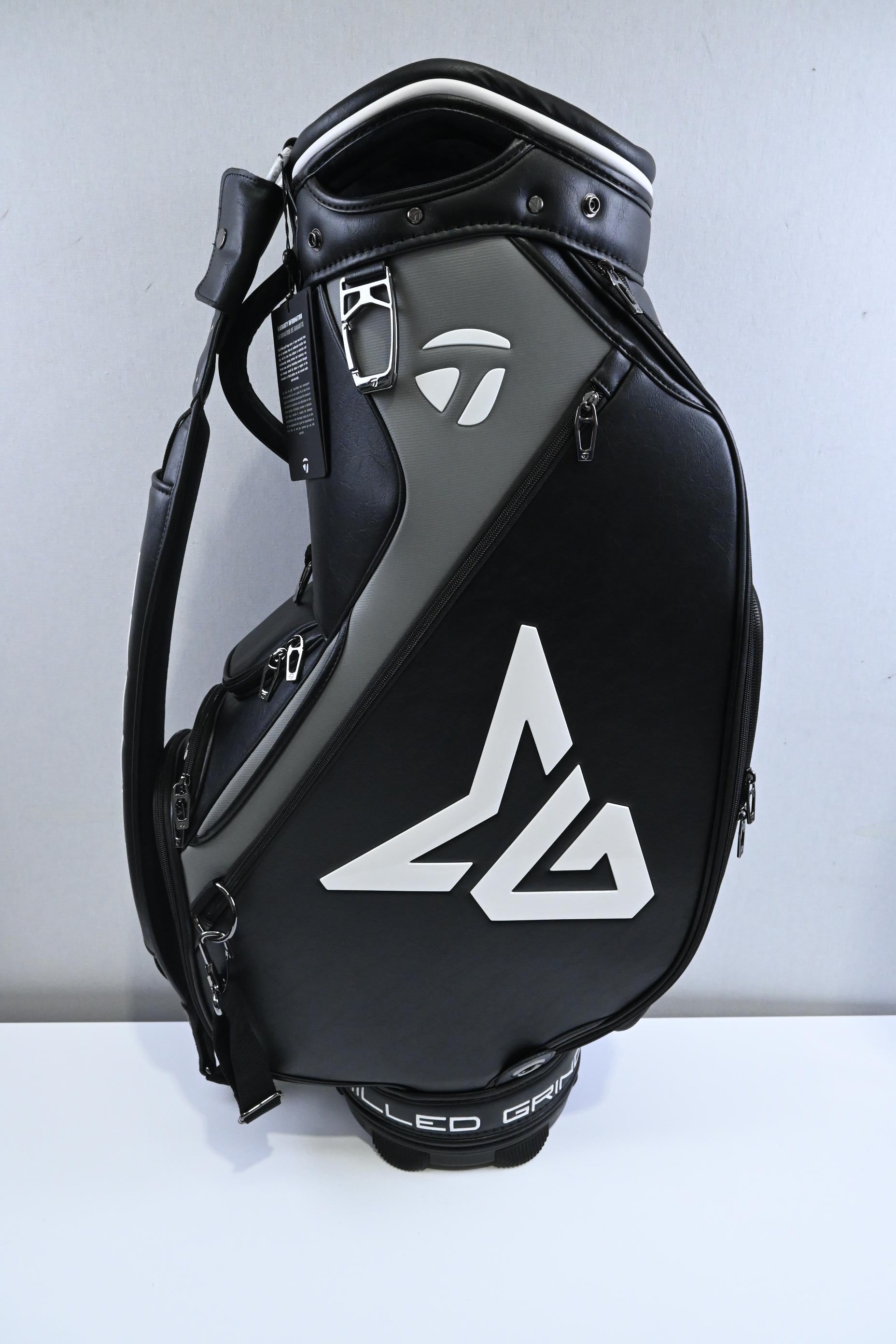 Taylormade MG Tour Bag / 6-Way Divider / Black, White