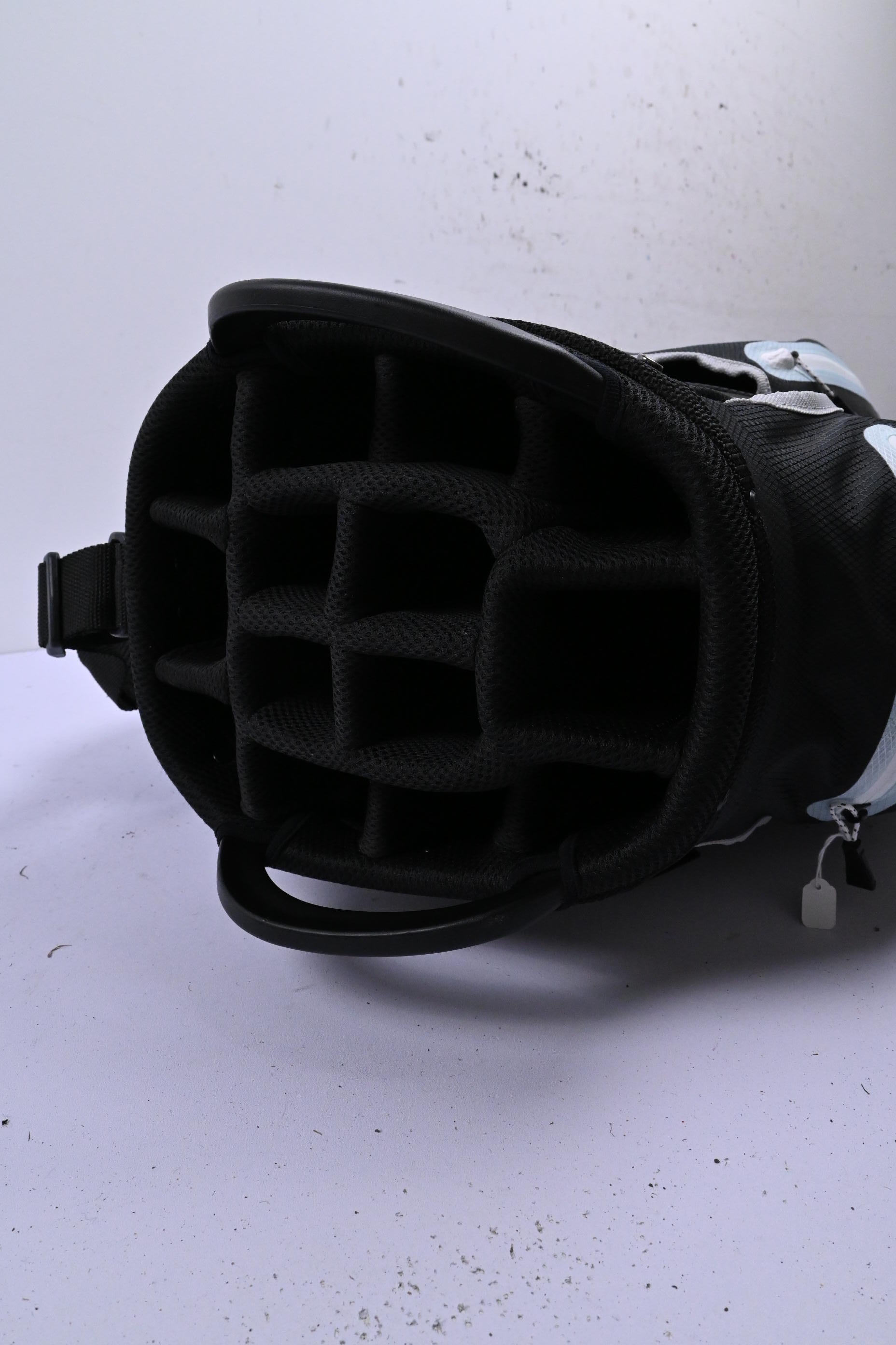 Cobra Ultradry Pro Cart Bag / 14-Way Divider / Black & White