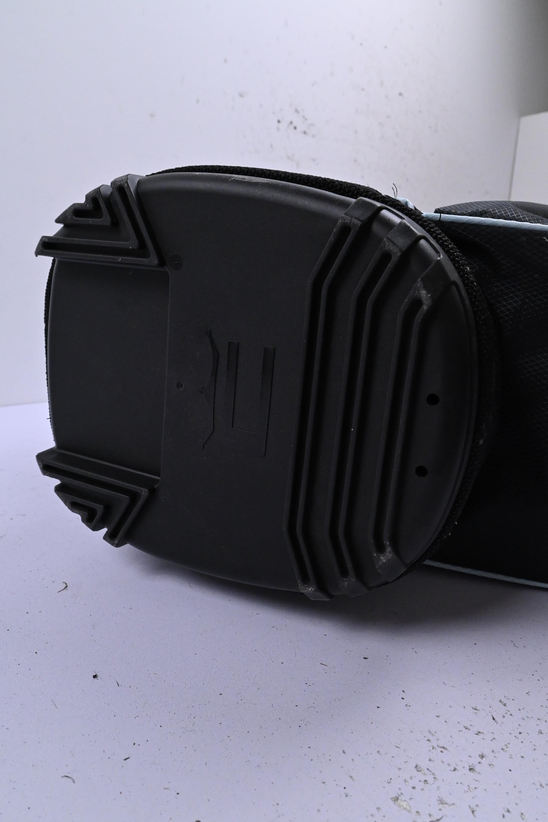 Cobra Ultradry Pro Cart Bag / 14-Way Divider / Black & White