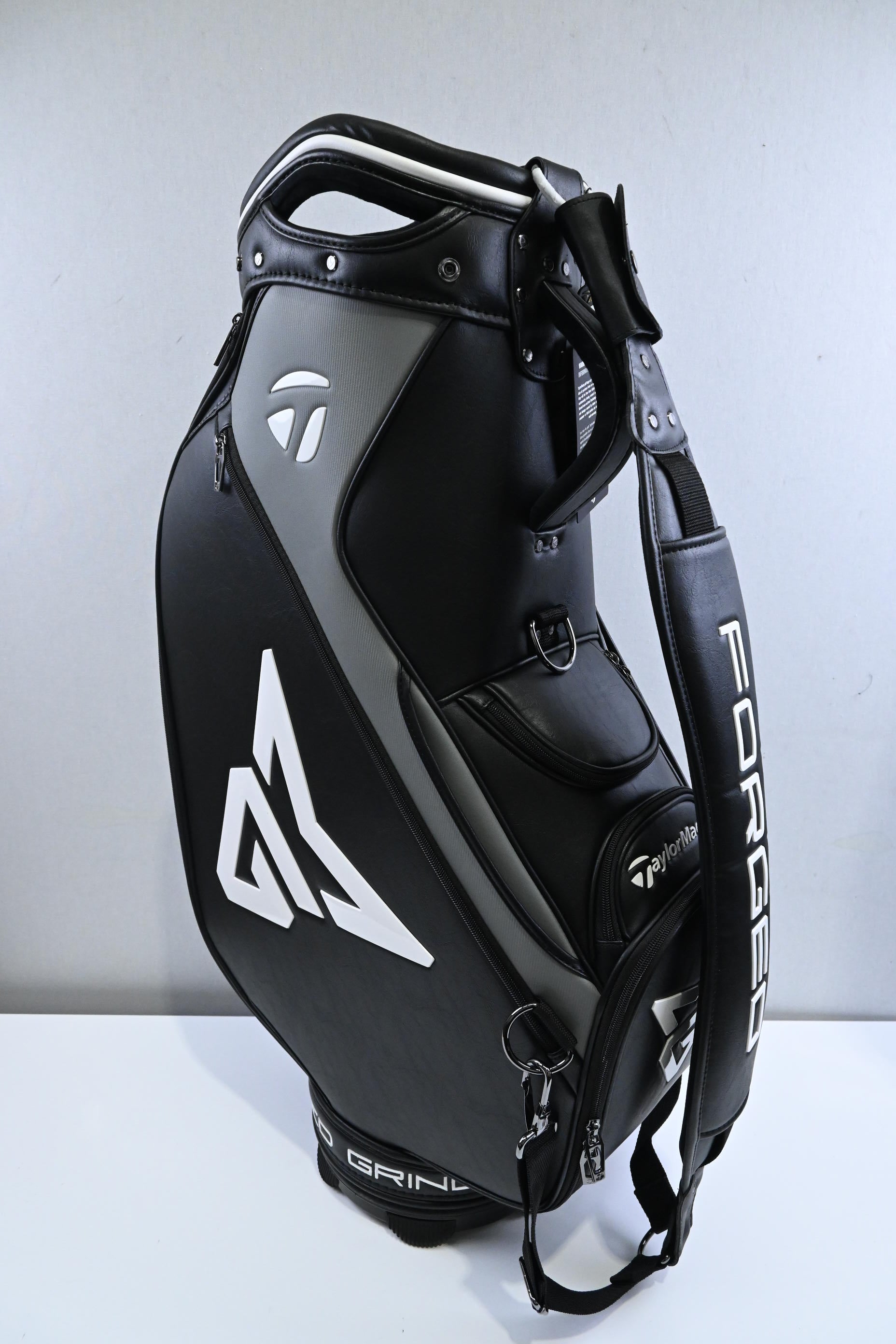 Taylormade MG Tour Bag / 6-Way Divider / Black, White
